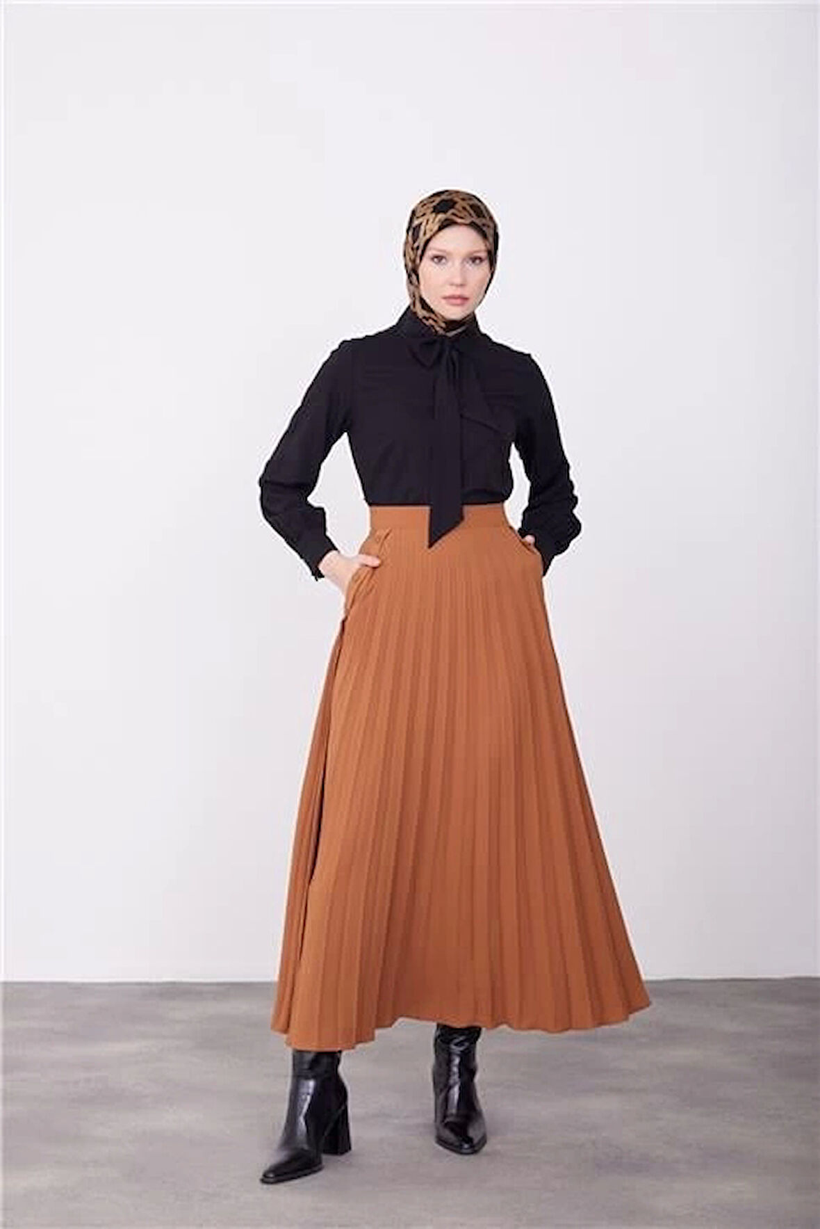 Armine Cepli Ve Piliseli Etek 23K1509 Badem