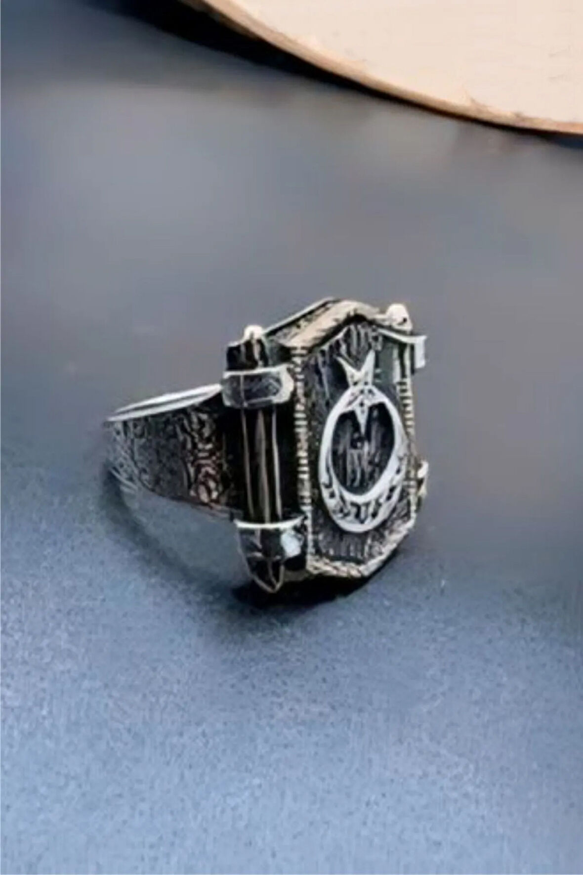 Ay Yıldız Kabartmalı Erkek Gümüş Yüzük - 925 Ayar Faturalı Damgalı Sertifikalı Gümüş