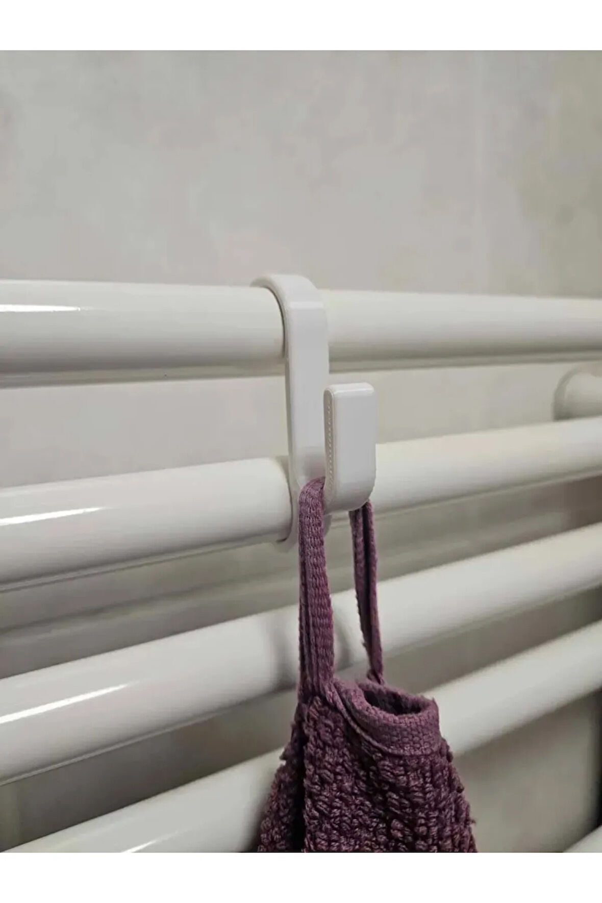 4 Adet Banyonuz İçin Pratik Havlupan Askı Çözümü