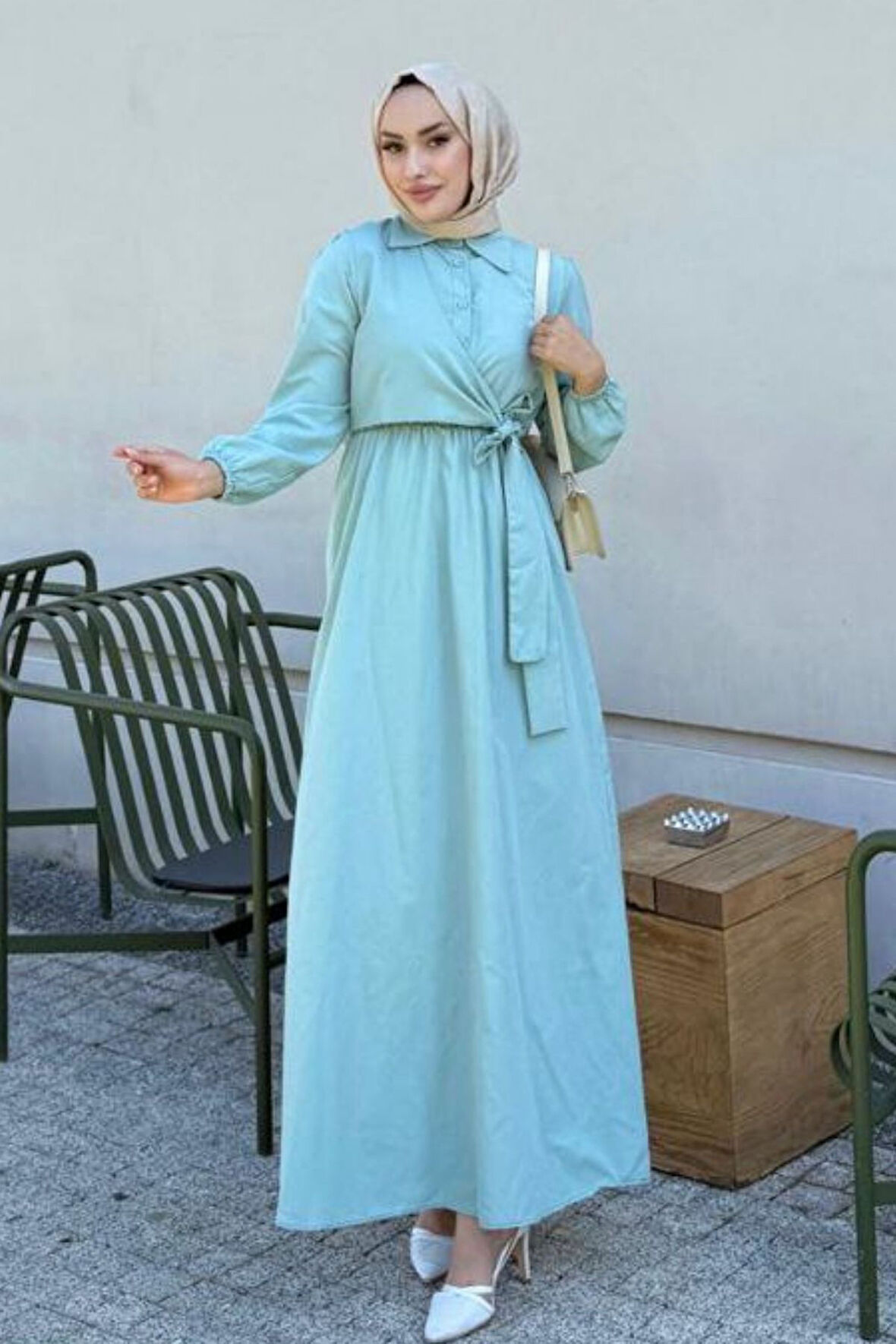 Gömlek Yaka Çapraz Bağlamalı Düğmeli Tesettür Elbise