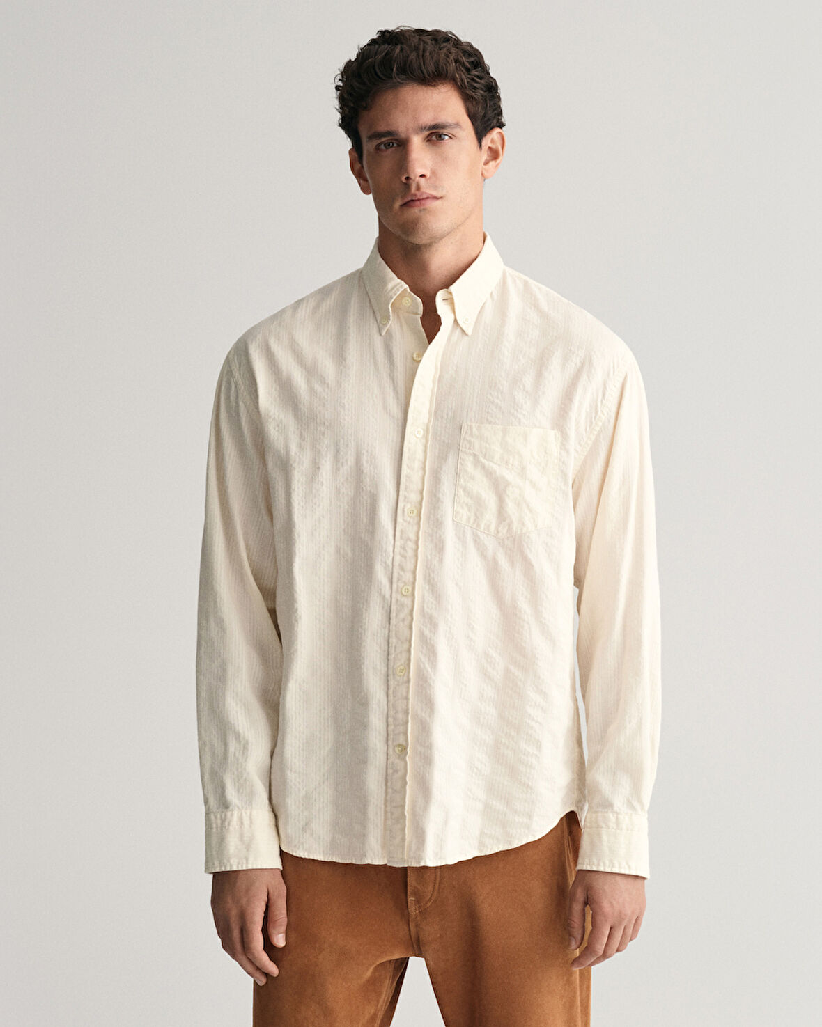 GANT Erkek Bej Relaxed Fit Düğmeli Yaka Çizgili Gömlek