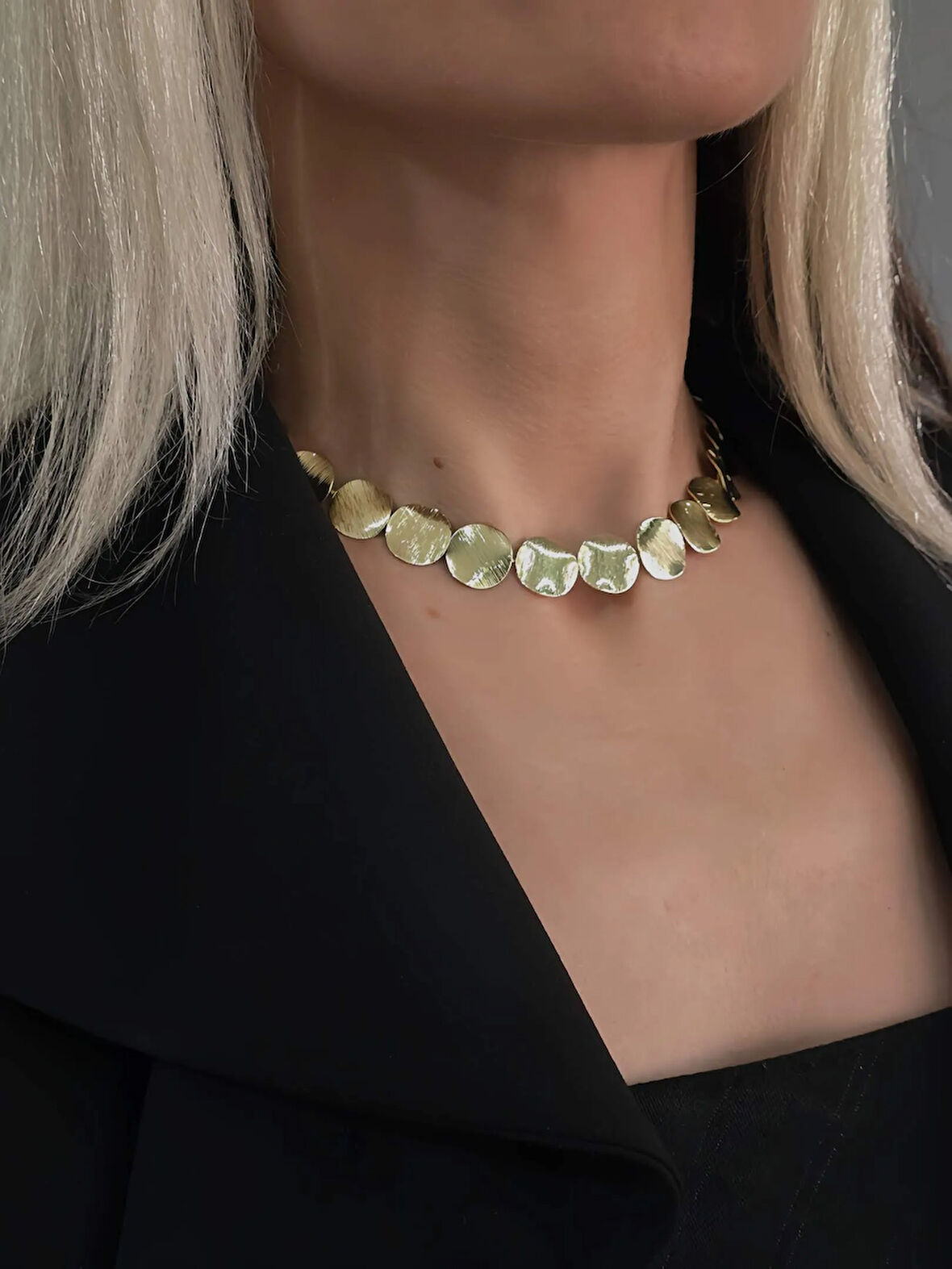 Pul Pullu Plaka Model Gold Renk Kolye