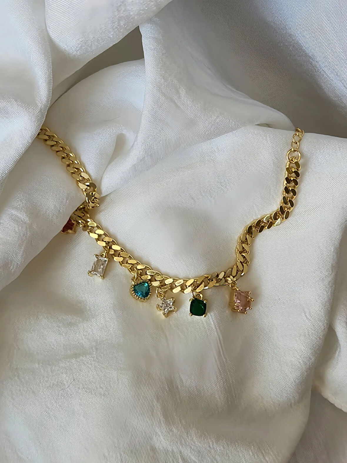 Renkli Baget Figürlü Gurmet Model Gold Renk Çelik Bileklik