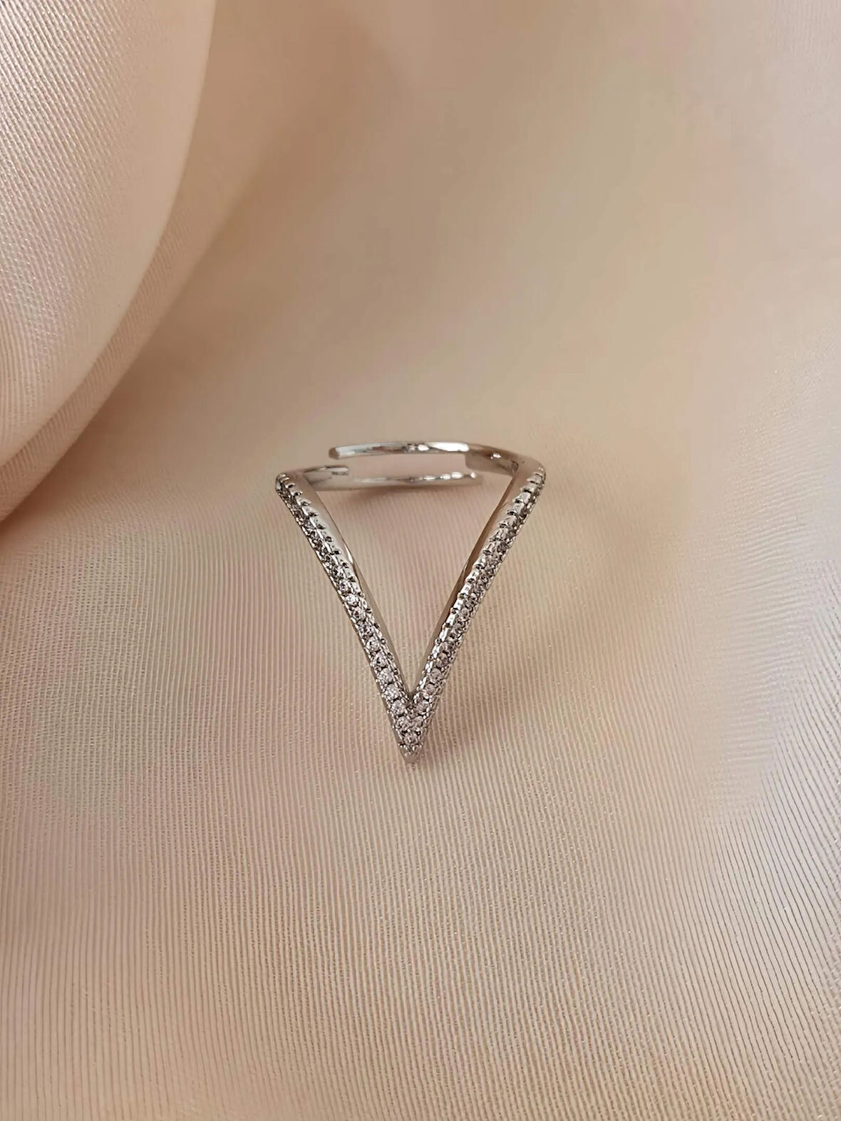V Model Zirkon Taşlı Ayarlanabilir Silver Gümüş Renkli Yüzük