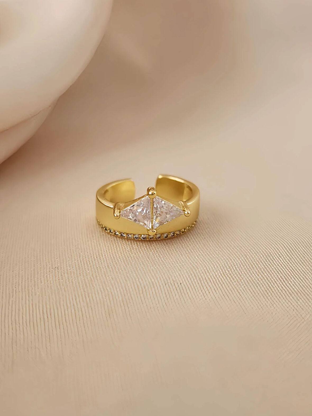 Baget Tektaş Model Eklem Kıkırdak Kemik Ayarlanabilir Altın Renkli Yüzük