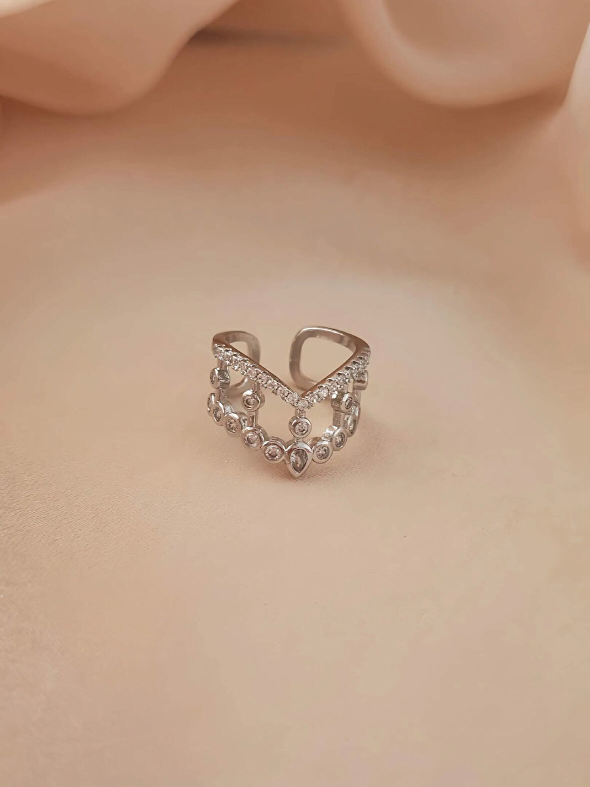 Prenses V Model Eklem Kıkırdak Kemik  Ayarlanabilir Gümüş Renkli Yüzük