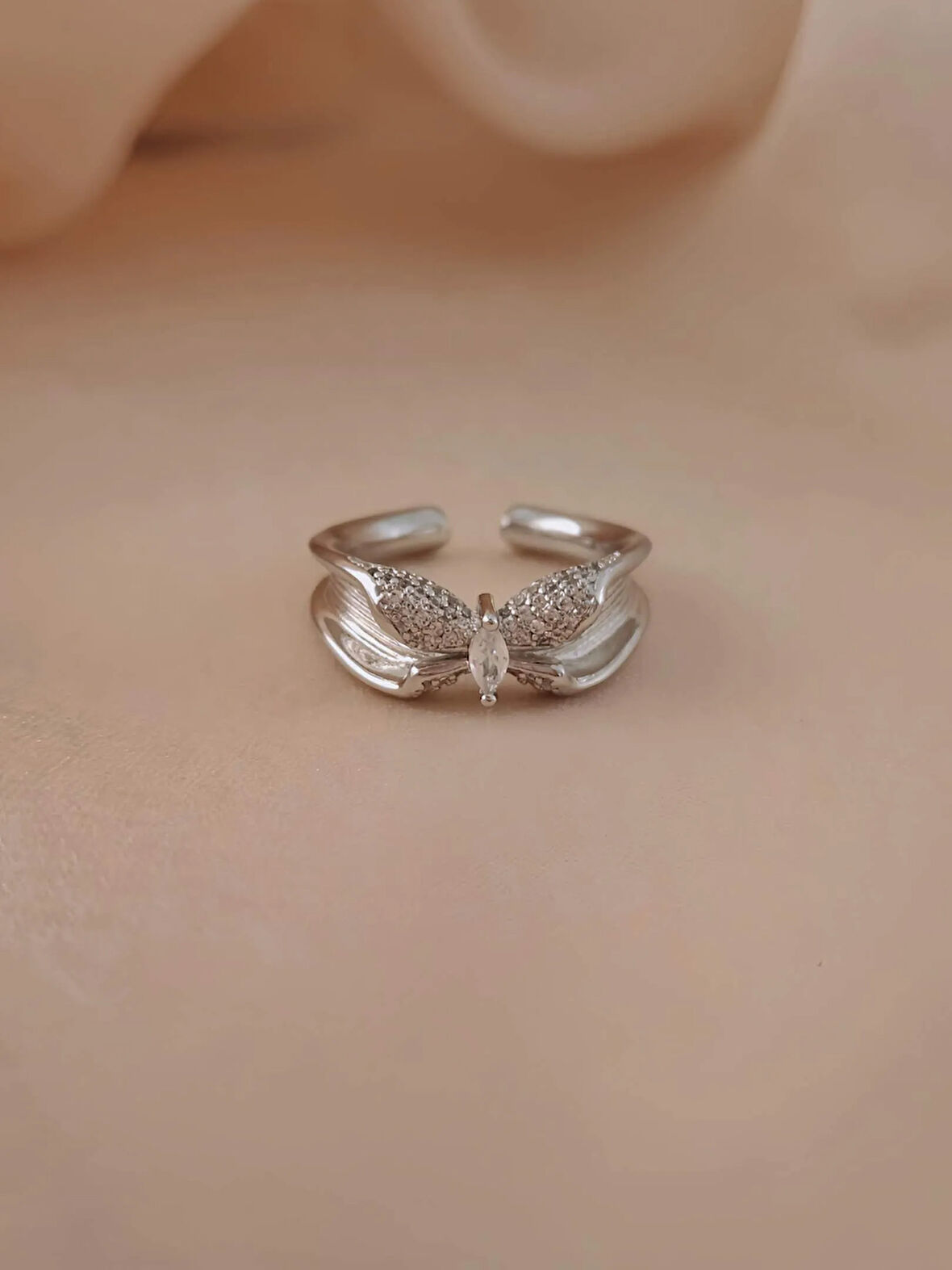 Kelebek Model Zirkon Taşlı Ayarlanabilir Silver Gümüş Renkli Yüzük
