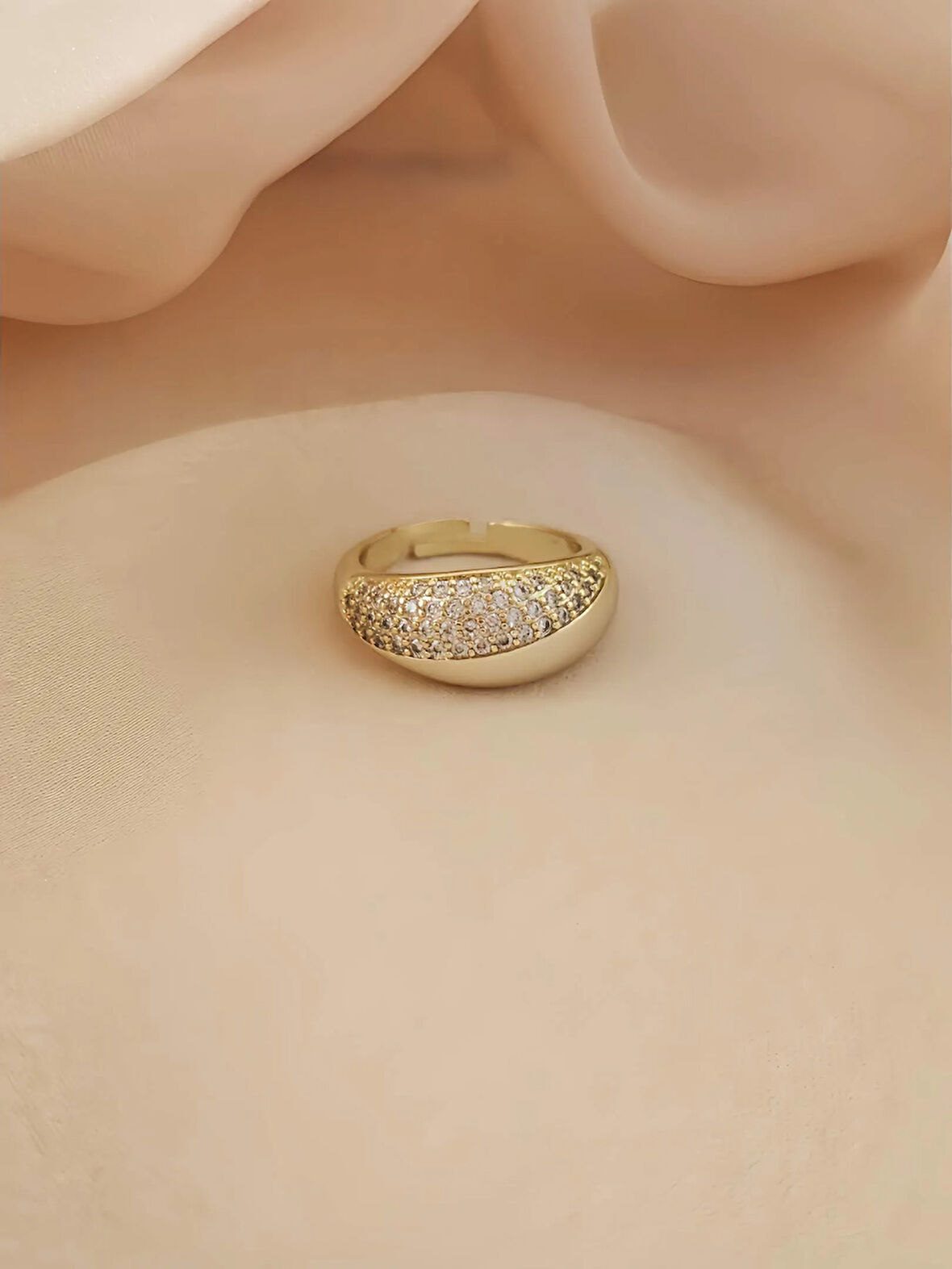 Bombeli Oval Zirkon Model Zirkon Taşlı Ayarlanabilir Gold Altın Renkli Yüzük