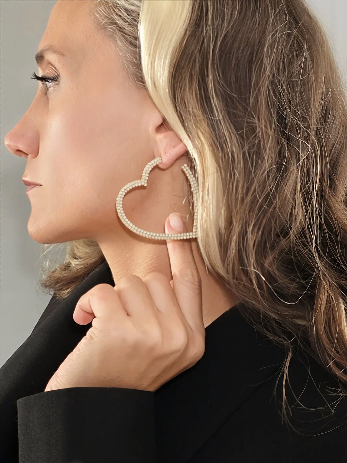 Büyük Kalp Model Beyoğlu Taşlı Abiye Gold Renk Küpe