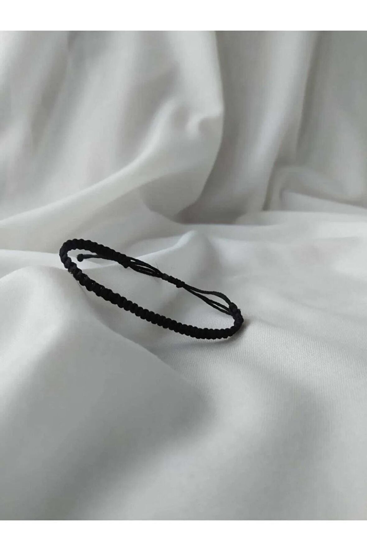 Siyah Örgü Ip Arkadaş Bilekliği