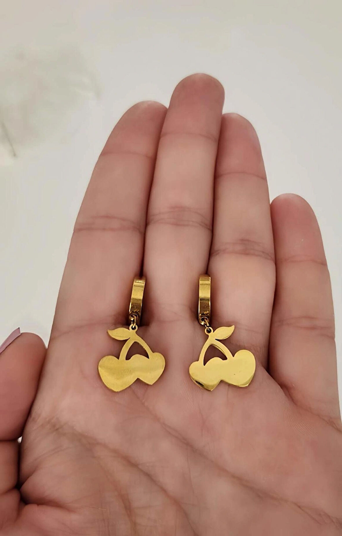 Kiraz Model Altın Kaplama Çelik Küpe