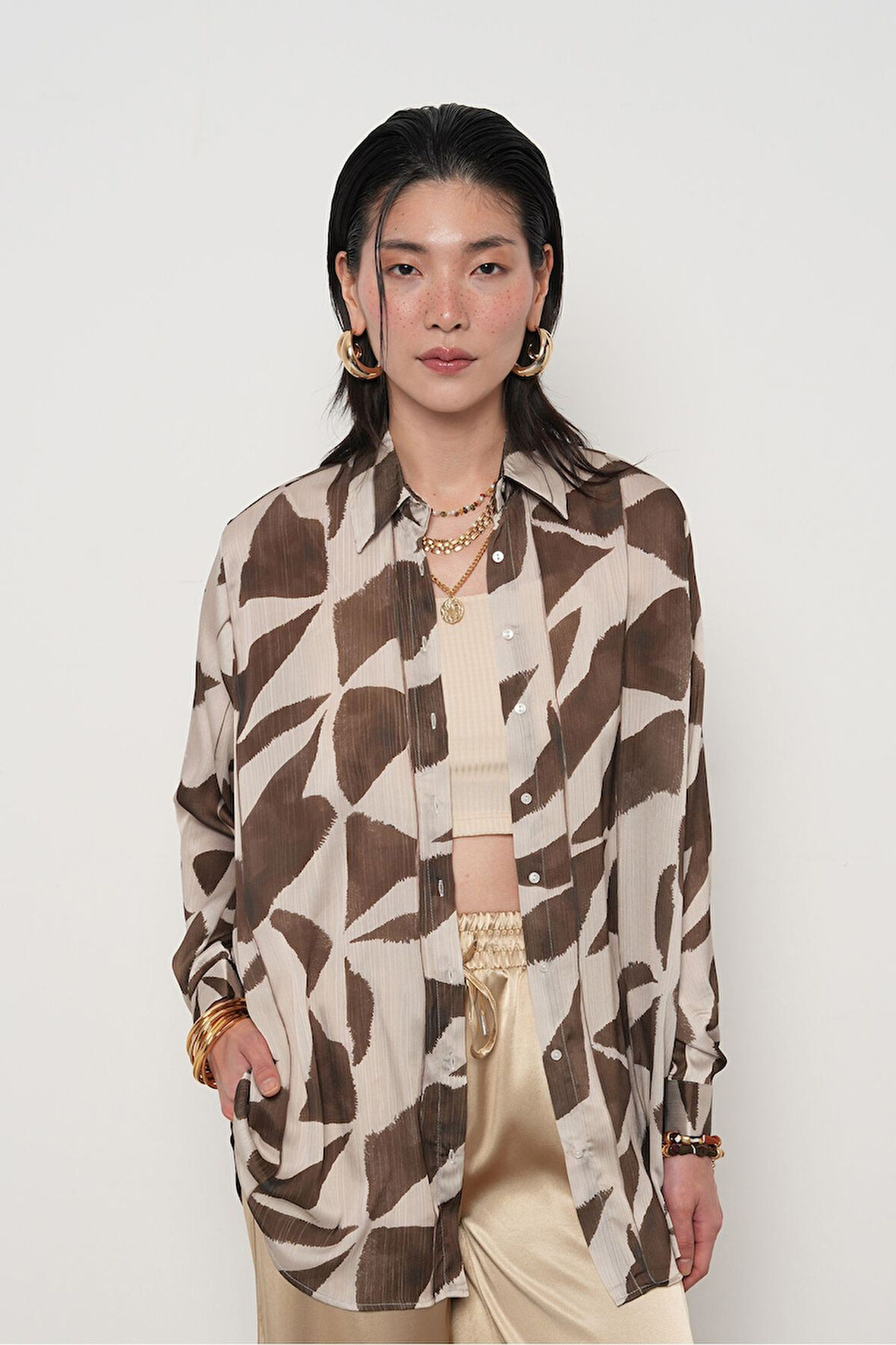 KADIN DESENLİ ÇİZGİ DETAYLI OVERSİZE GÖMLEK