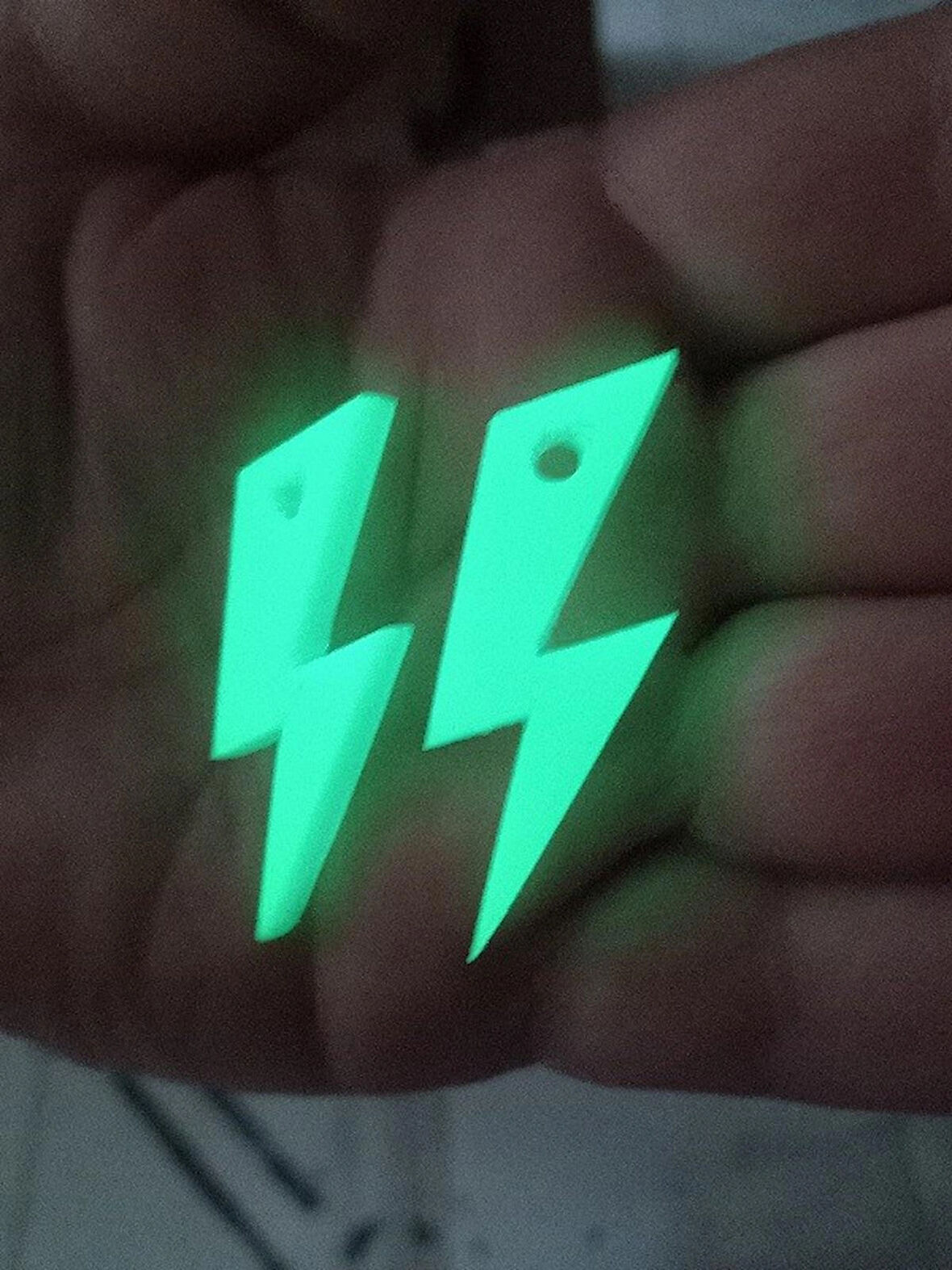 Kırılmaz Kalpli Fosforlu Epoksi Mumluk Küpe Zincirli Kolye Seti