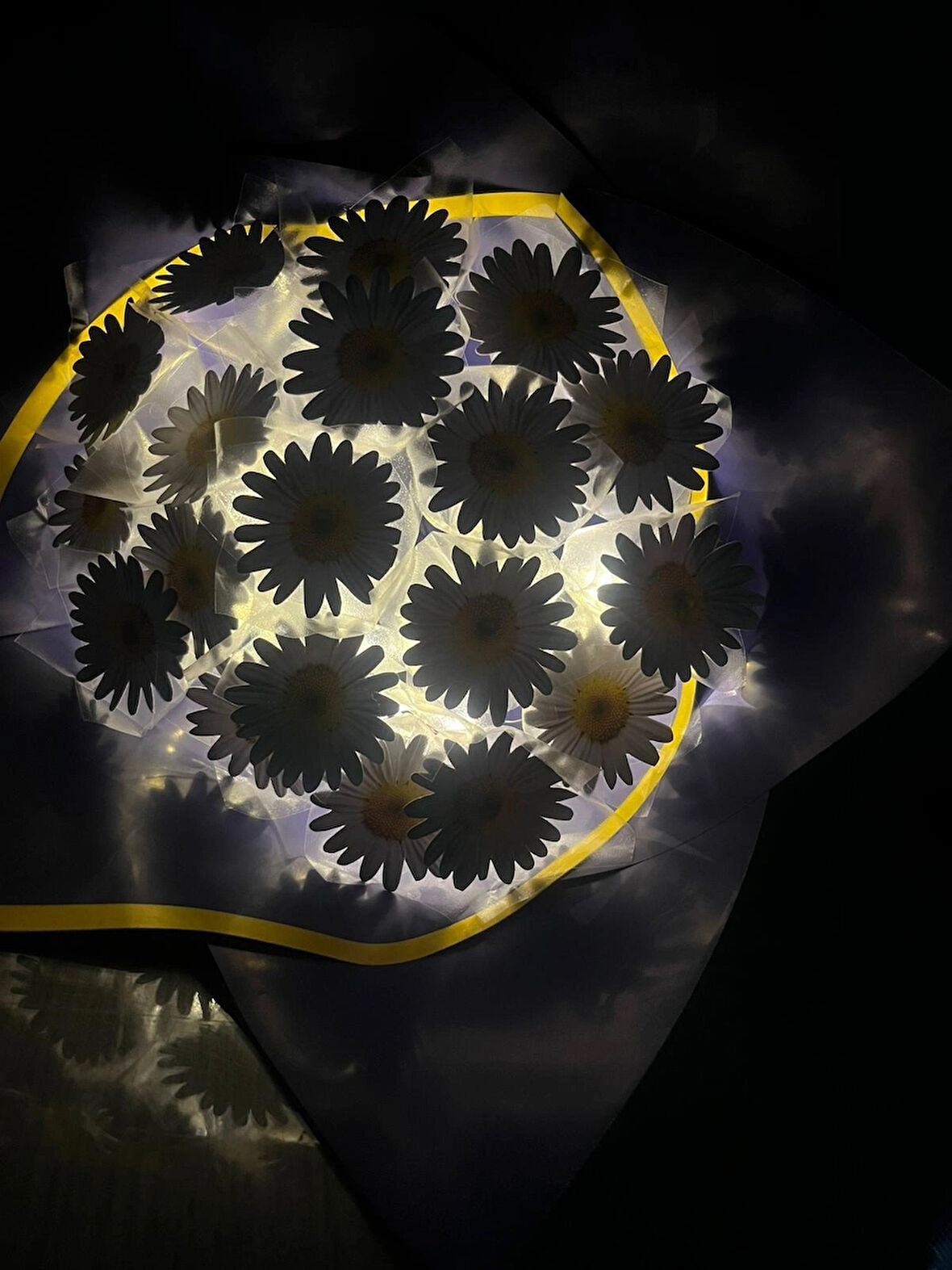 KAYZEN kelebekli papatya buketi