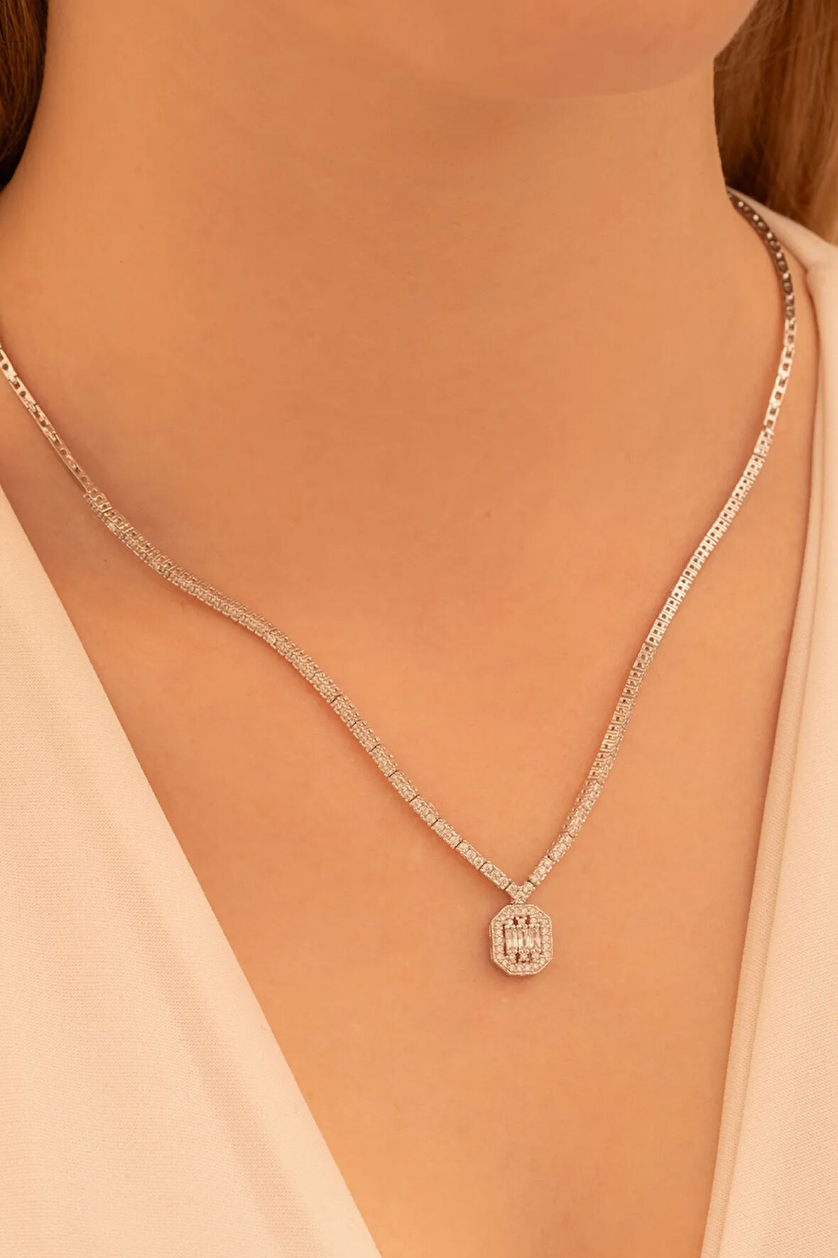 Kadın Gümüş Kolye - Ferahnaz Baget Taşlı Model Kadın Kolye