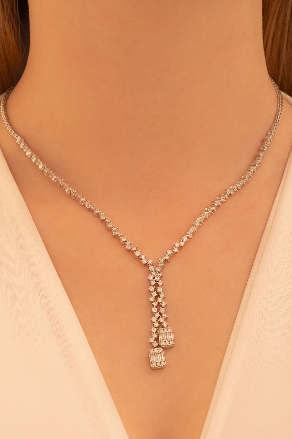 Kadın Gümüş Kolye - Nazlı Baget Taşlı Model Kadın Kolye