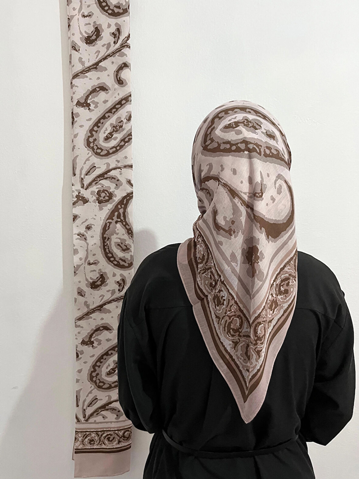 Aminenesil Soft Pamuk Etnik Desen İğde Kahve Renk Eşarp