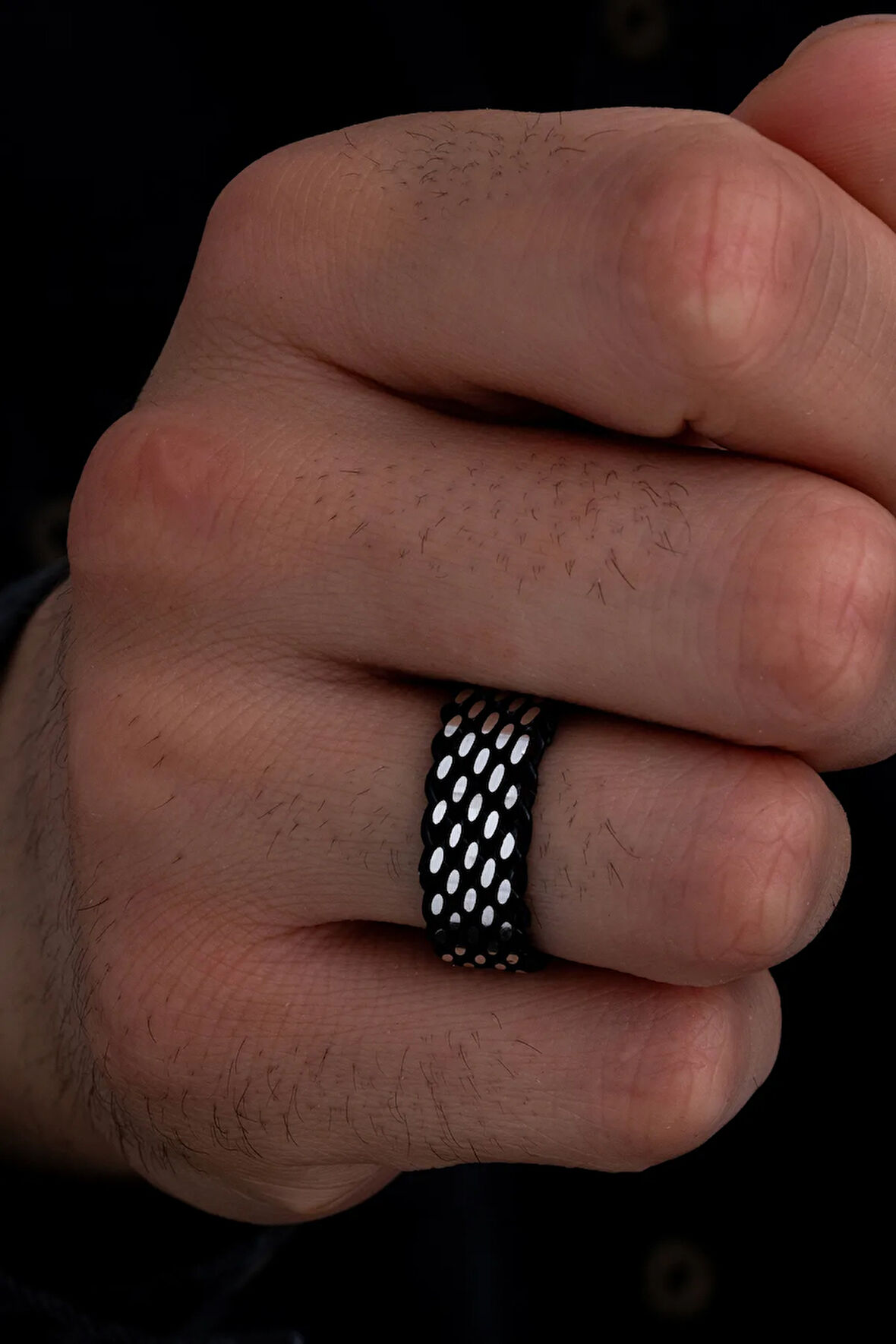 Erkek Gümüş Yüzük - 925 Ayar Siyah Hasır Örgü Gümüş Alyans Yüzük