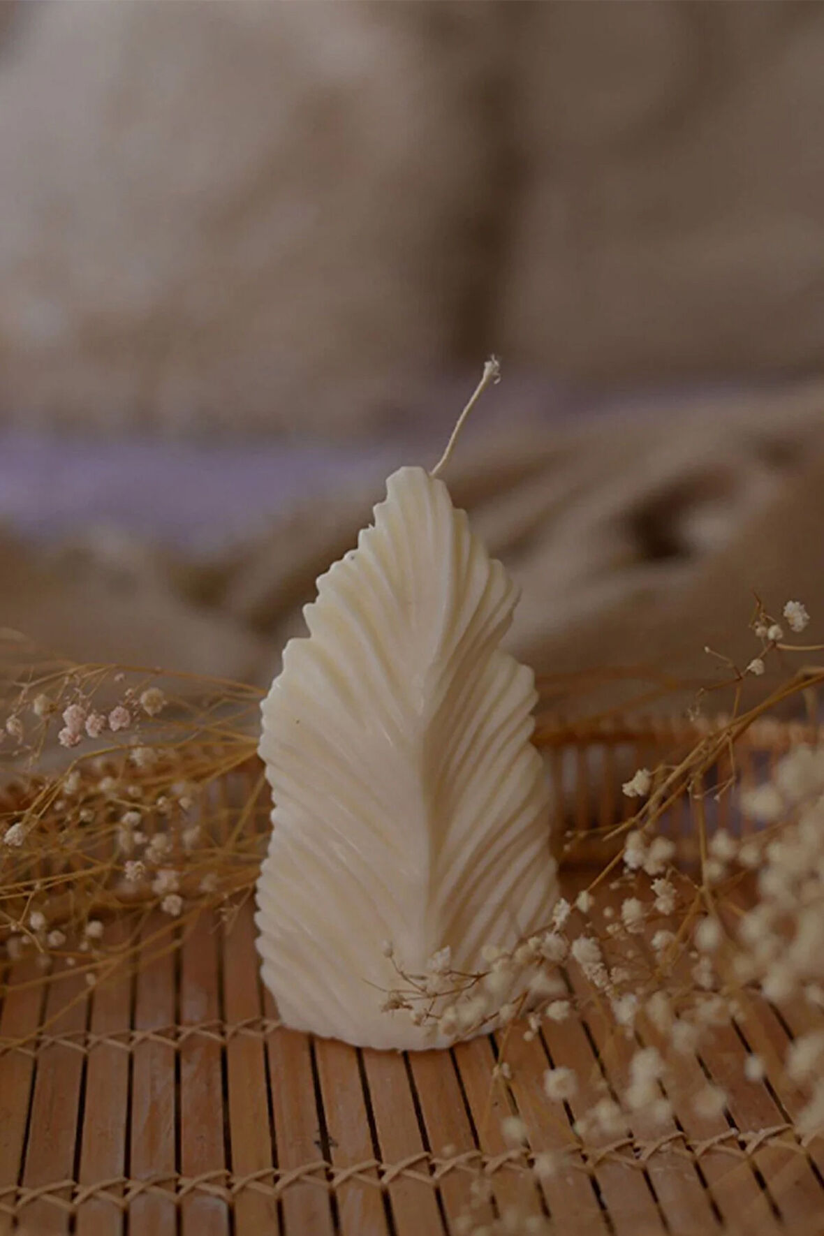 Beyaz Yaprak Figürlü Dekoratif Çiçeksi Kokulu Soya Mumu