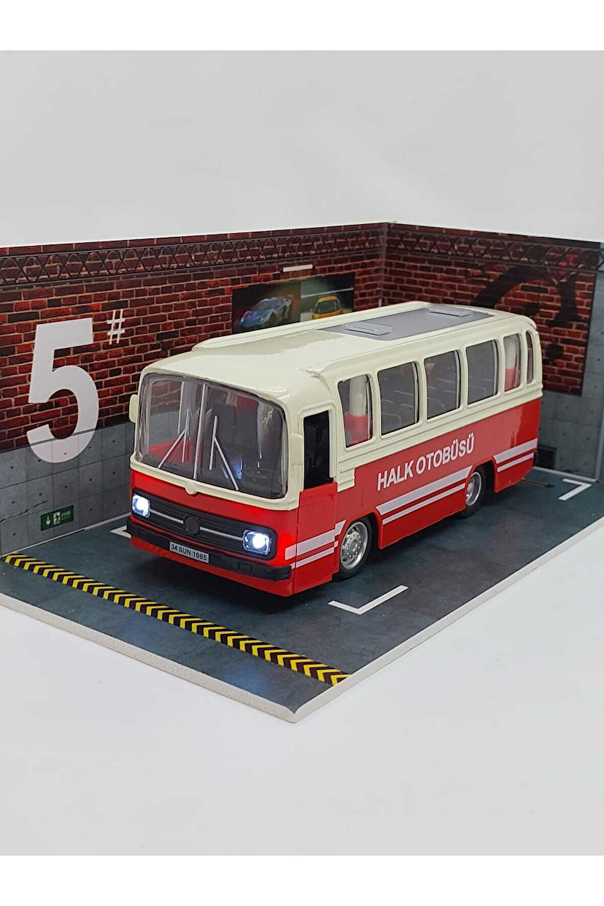 1/27 Ölçek Nostalji Halk Otobüsü Sesli Ve Işıklı (kırmızı)