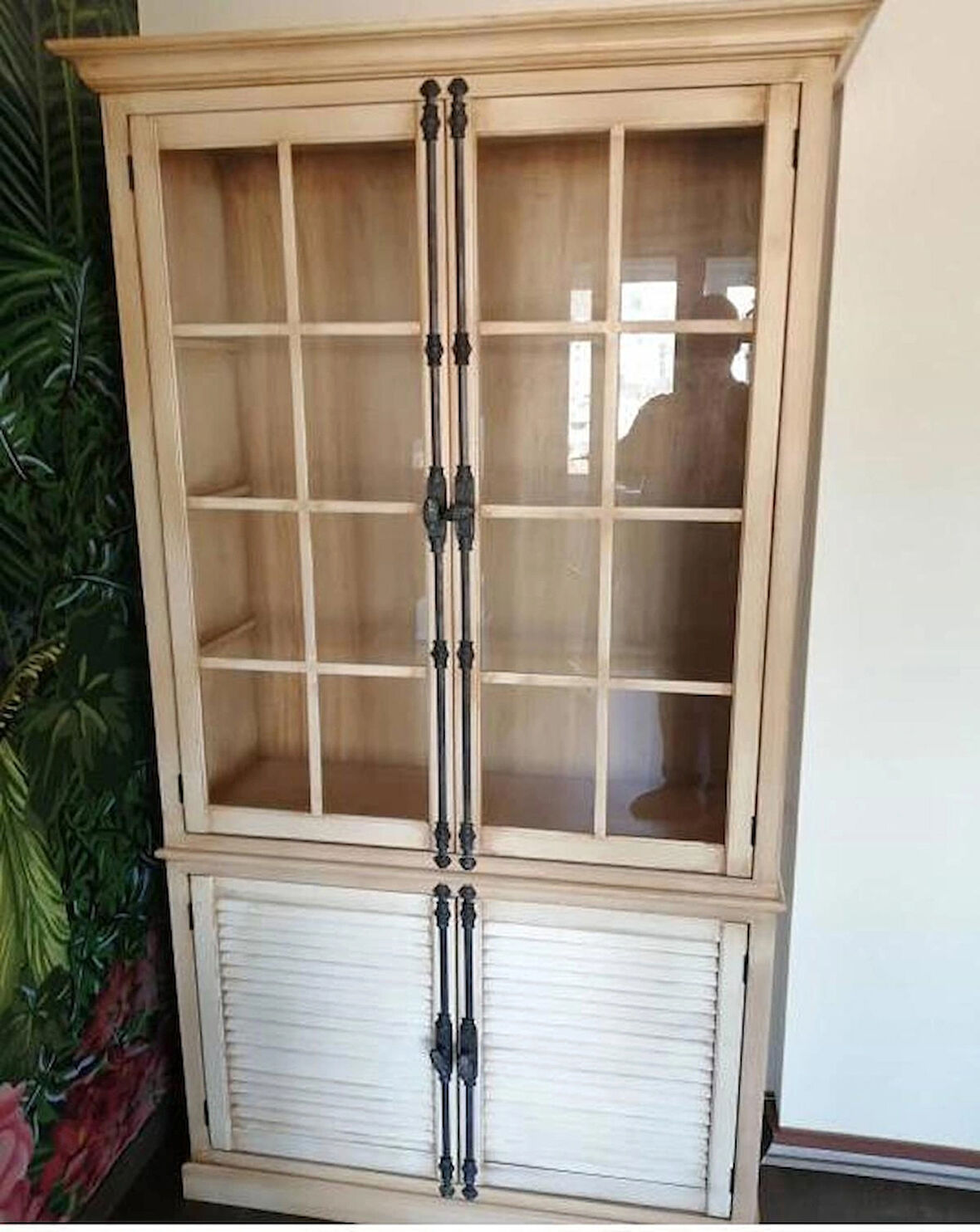 PANJUR KAPAKLI KİTAPLIK