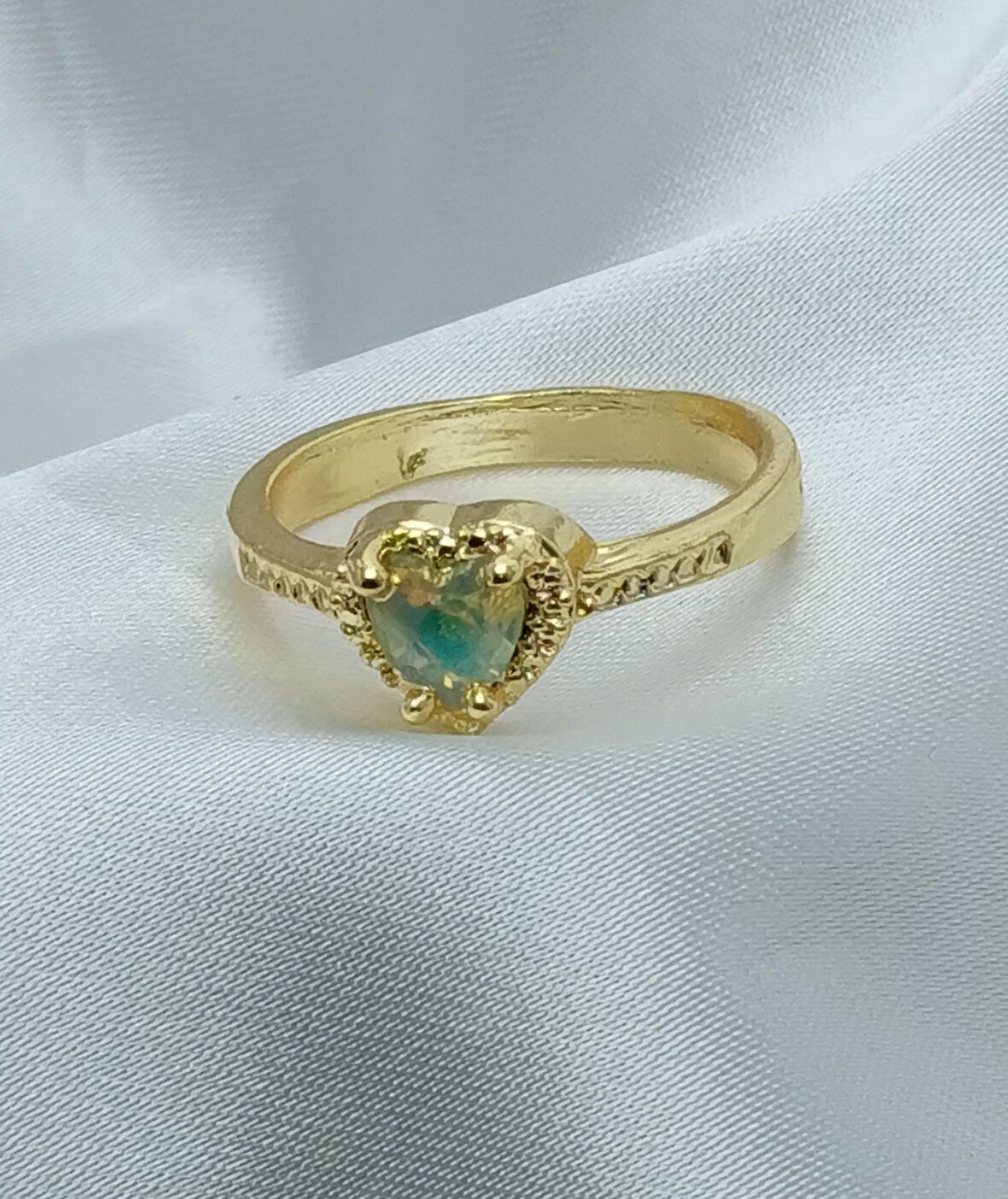 Yeni Sezon Paslanmaz Çelik Altın Kaplama Su Yeşili Taş'lı Yüzük