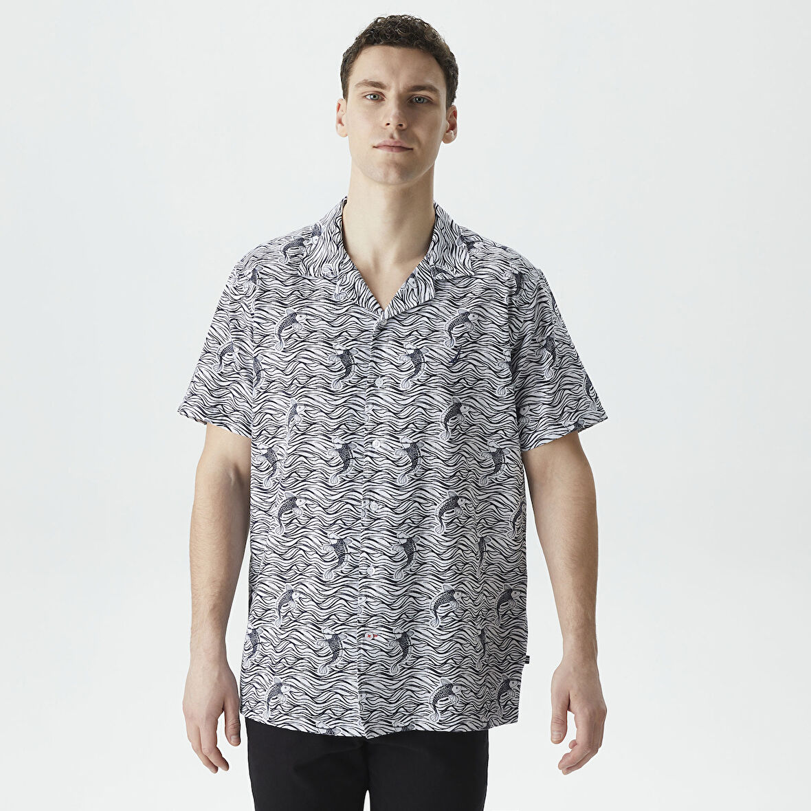 Nautica Erkek Beyaz Classic Fit Kısa Kollu Desenli Keten Gömlek