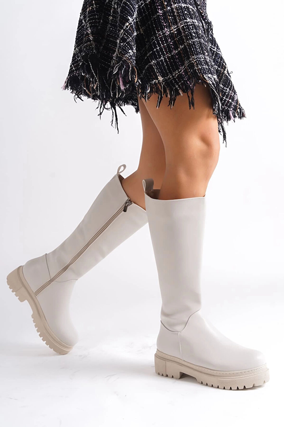 MIRA Bağcıksız Fermuarlı Ortopedik Taban Kadın Çizme KT - Krem