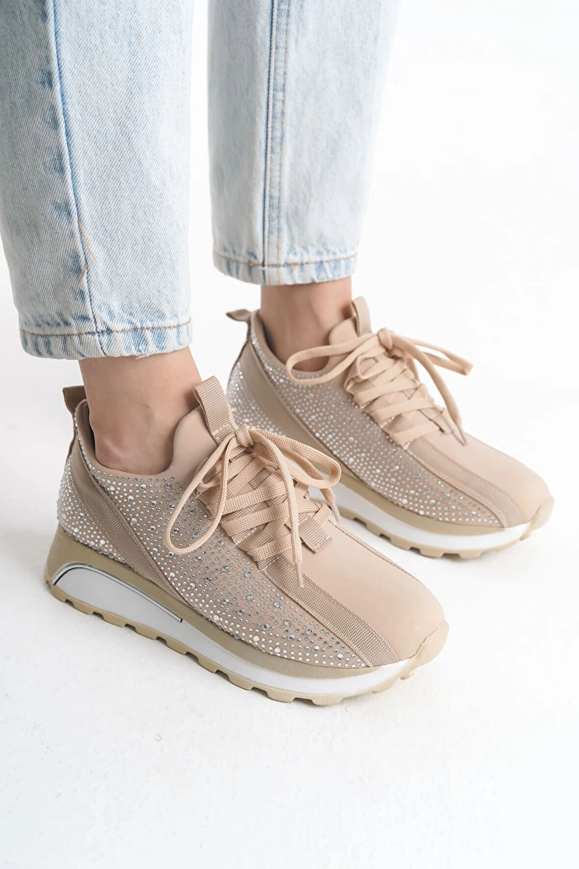 ALYA Bağcıklı Ortopedik Taban Taşlı Kadın Sneaker Spor Ayakkabı BT - Krem