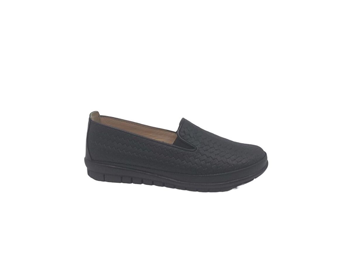 Zerhan 175 Kadın Siyah Günlük Kullanım Comfort Ayakkabı