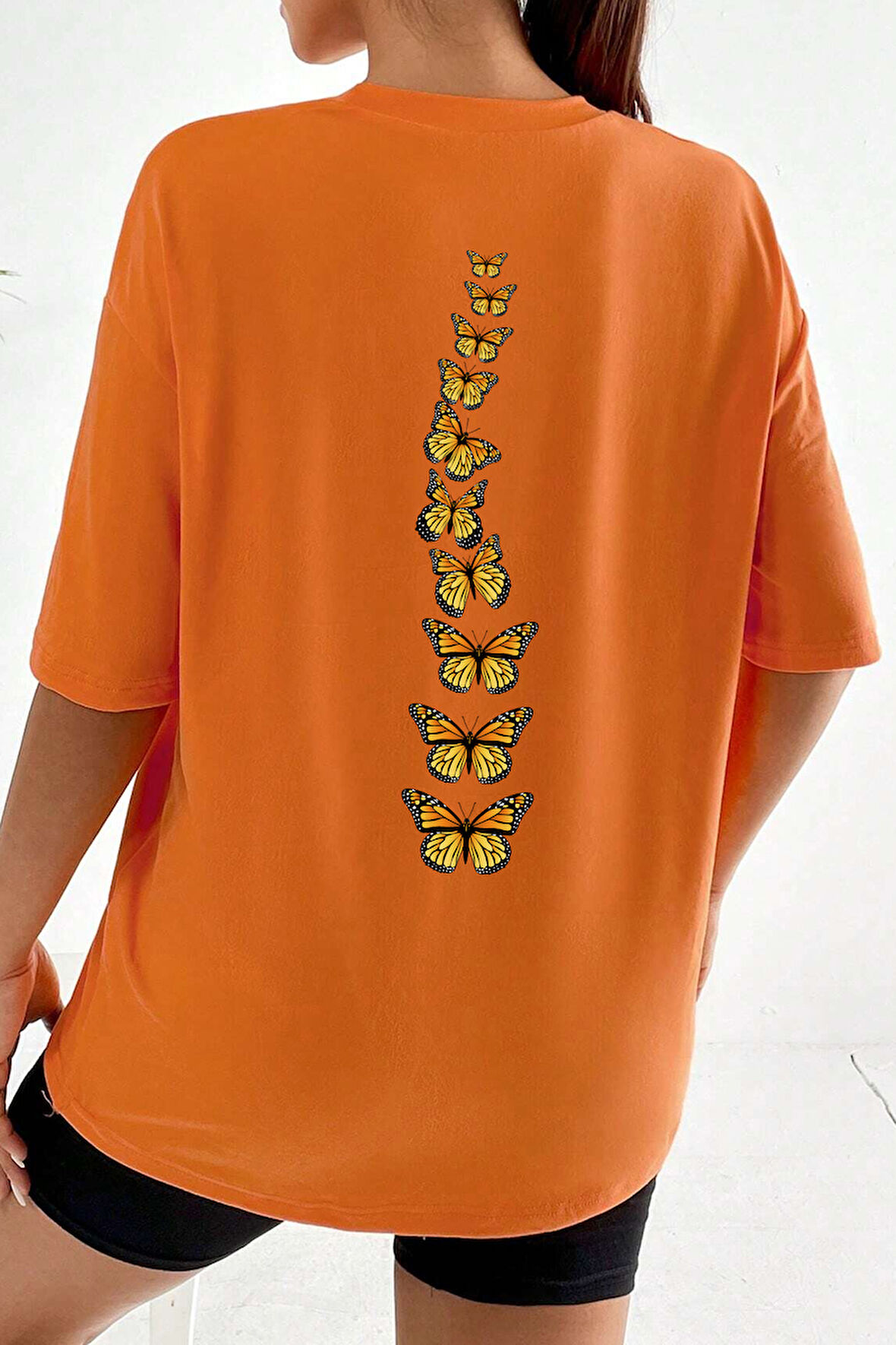 Uyguntarz Unisex Sırt Kral Kelebek Baskılı T-shirt