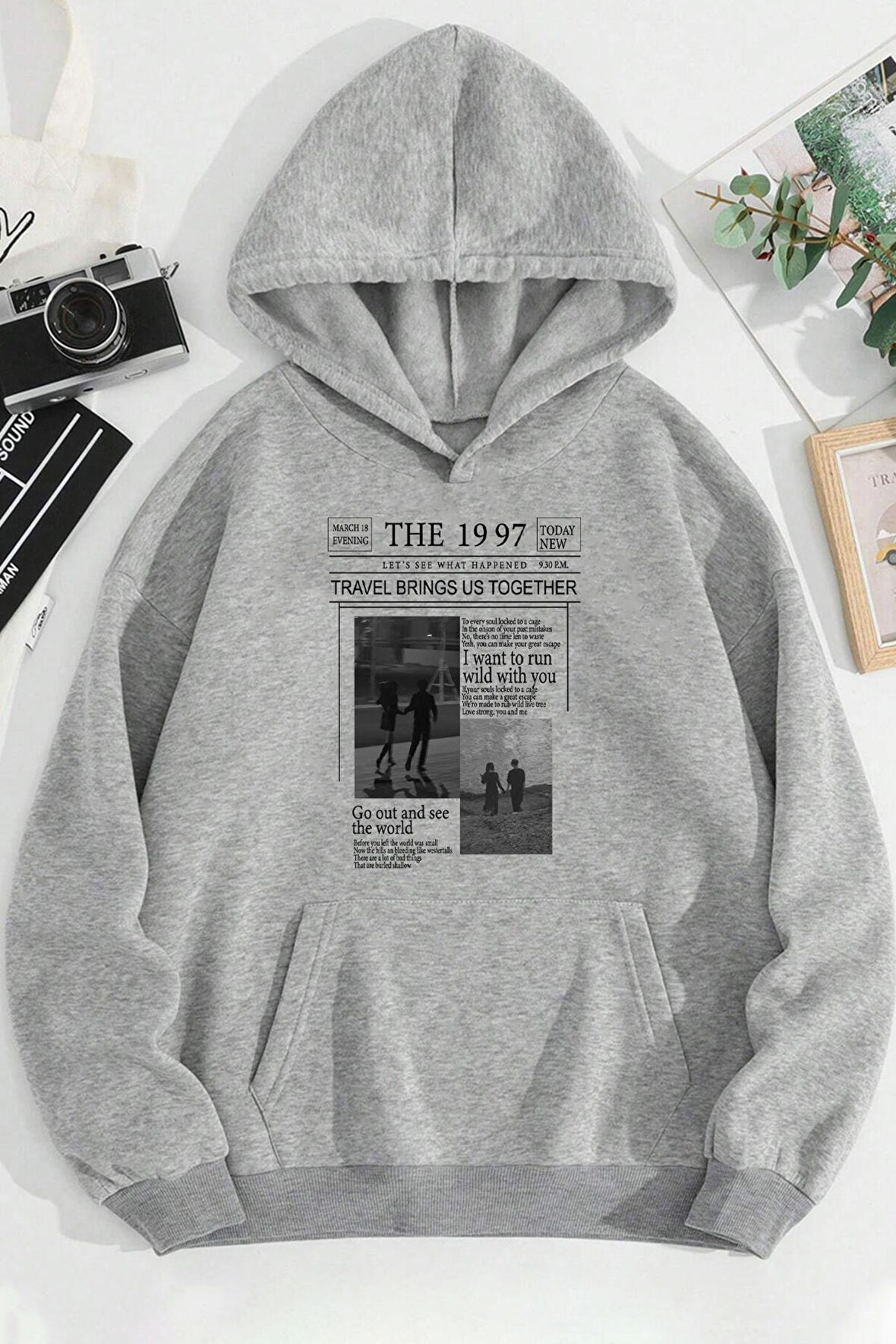 Unisex The 1997 Travel Baskılı Sweatshirt