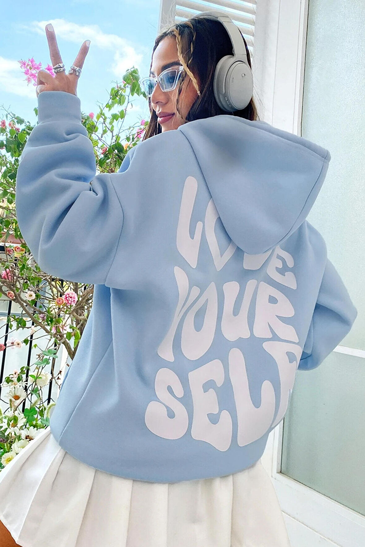 Uyguntarz Unisex Love Never Fails Sırt Baskılı Sweatshirt