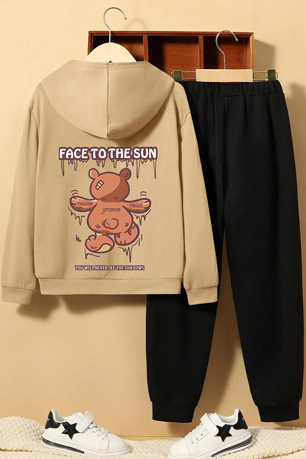 Uyguntarz Çocuk Face To The Sun Baskılı Eşofman Takımı