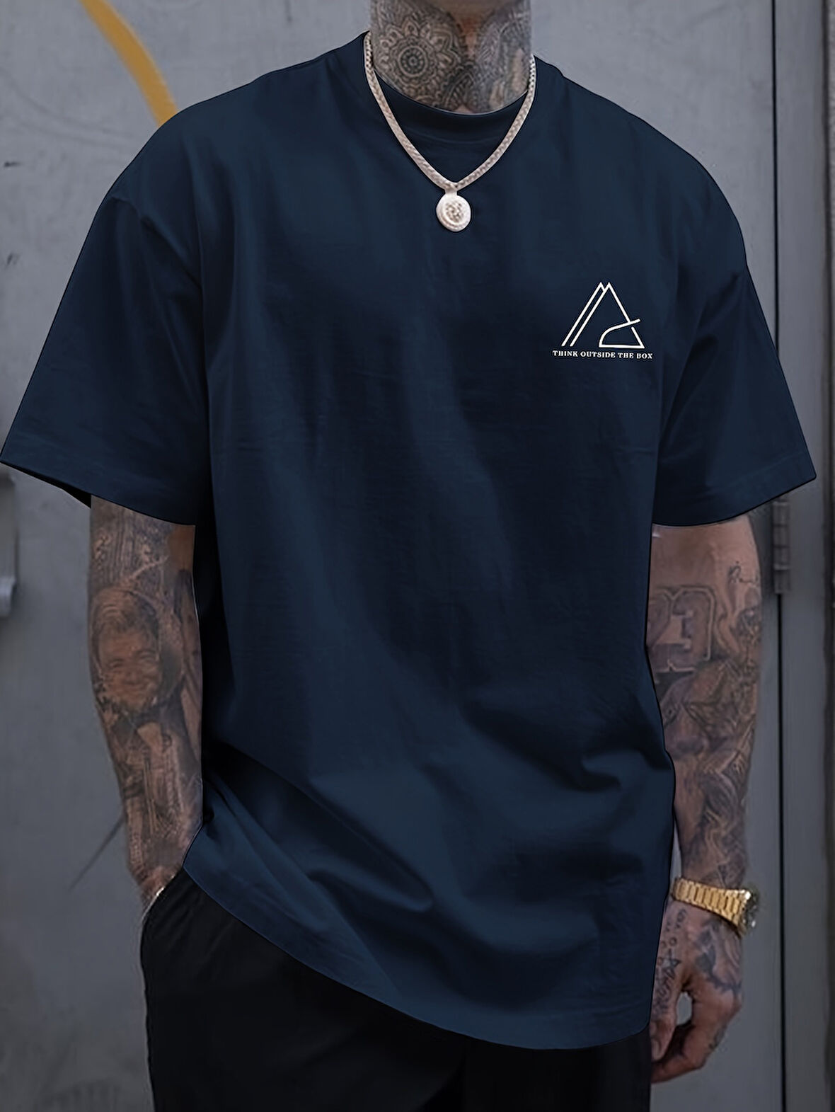 Unisex Think Outside The Box baskılı Oversize Tshirt