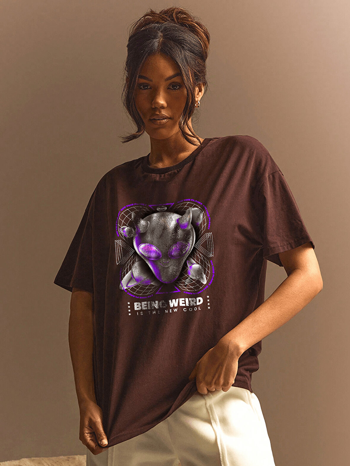 Unisex Being Weird Tasarım Basklı Tshirt