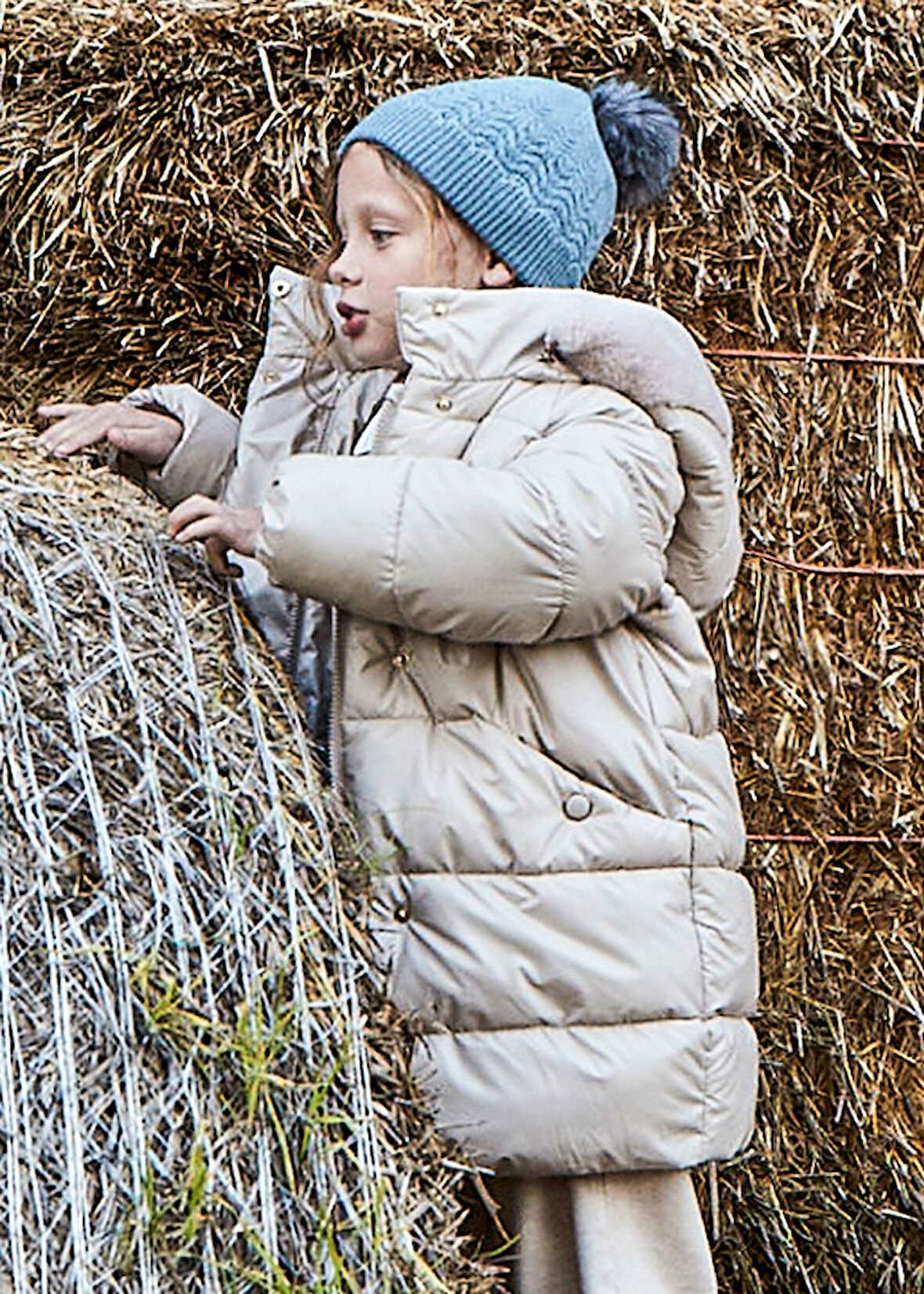 Mayoral 4-10 Yaş Kız Çocuk Bej Renk Kapüşonlu, Kapama Fermuar + Çıtçıtlı, Polarlı, Su İtici ve Rüzgar Geçirmez Mont