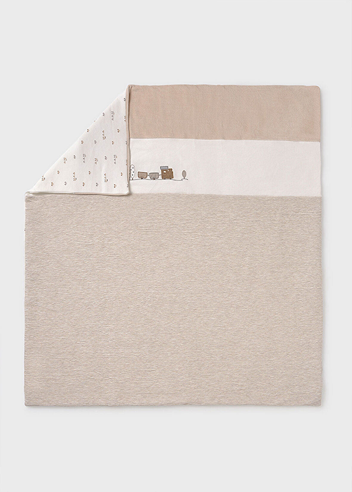 Mayoral 90x80 cm Kışlık Bebek Kadife Battaniye – Yumuşak & Sıcacık Krem