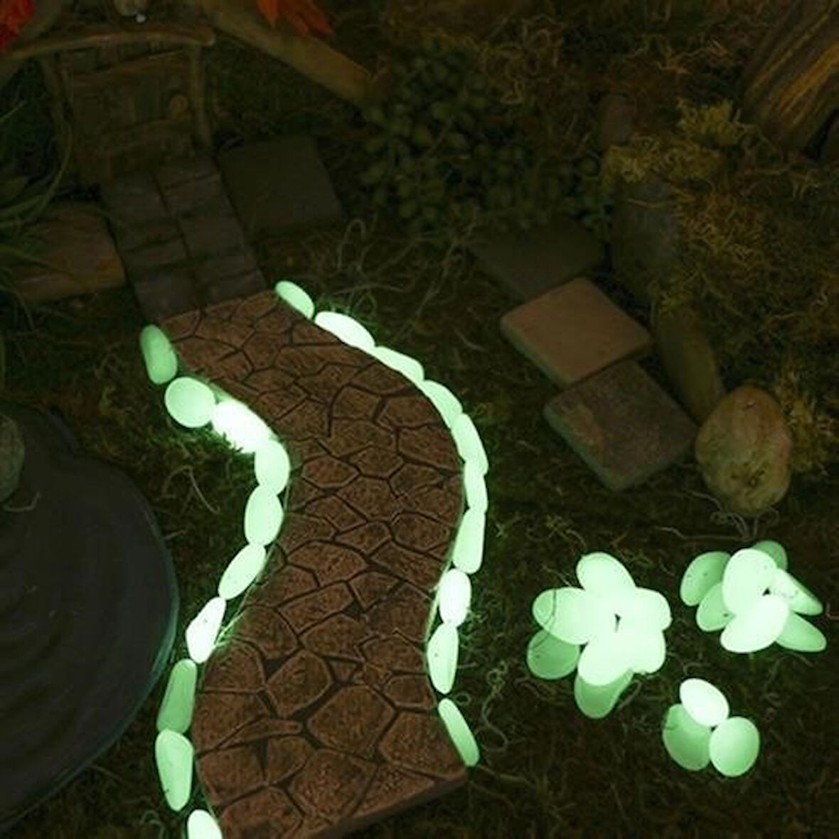 Calais® Gece Karanlıkta Işık Vererek Parlayan Dekoratif Çakıl Taşları