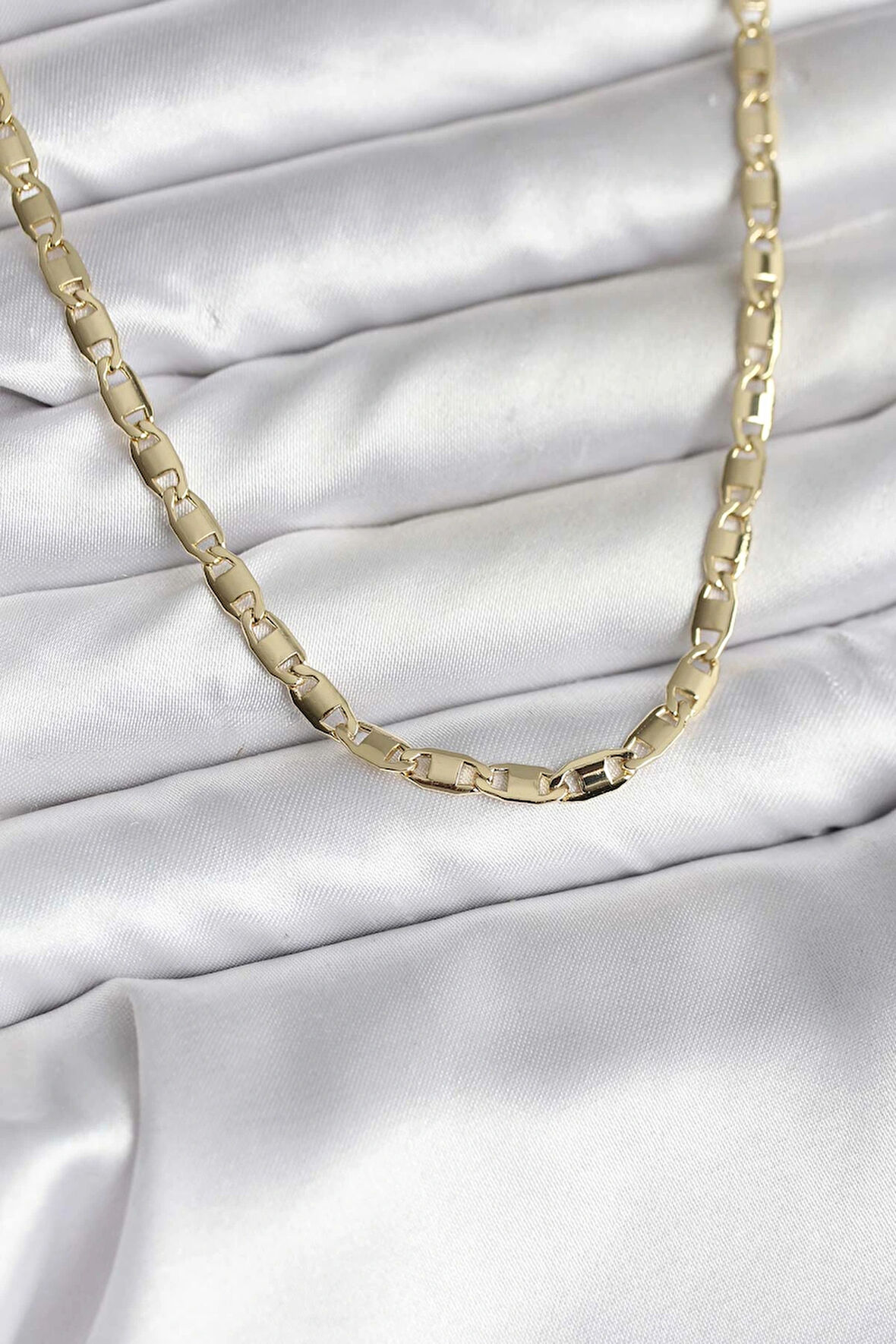 14K Gold Renk Kaplama Plaka Ezme Model Zincirli CM Kadın Kolye