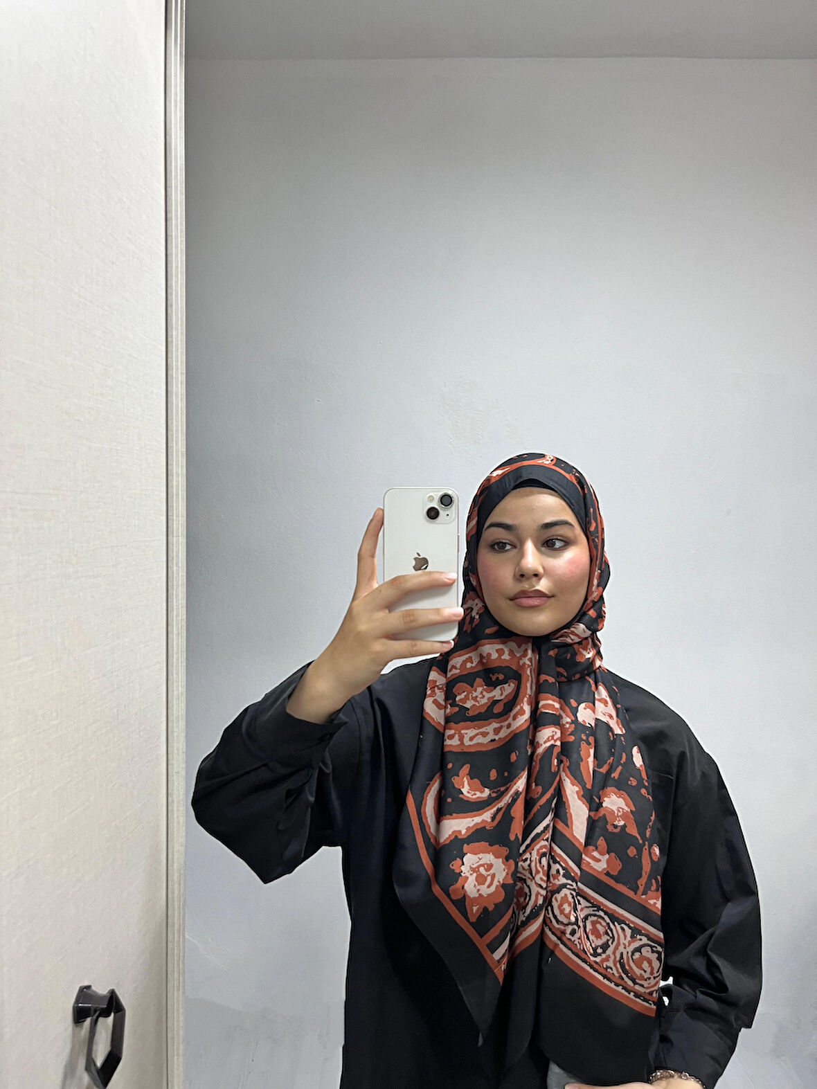 Aminenesil Etnik Desen  Siyah Kiremit Renk Soft Pamuk Şal