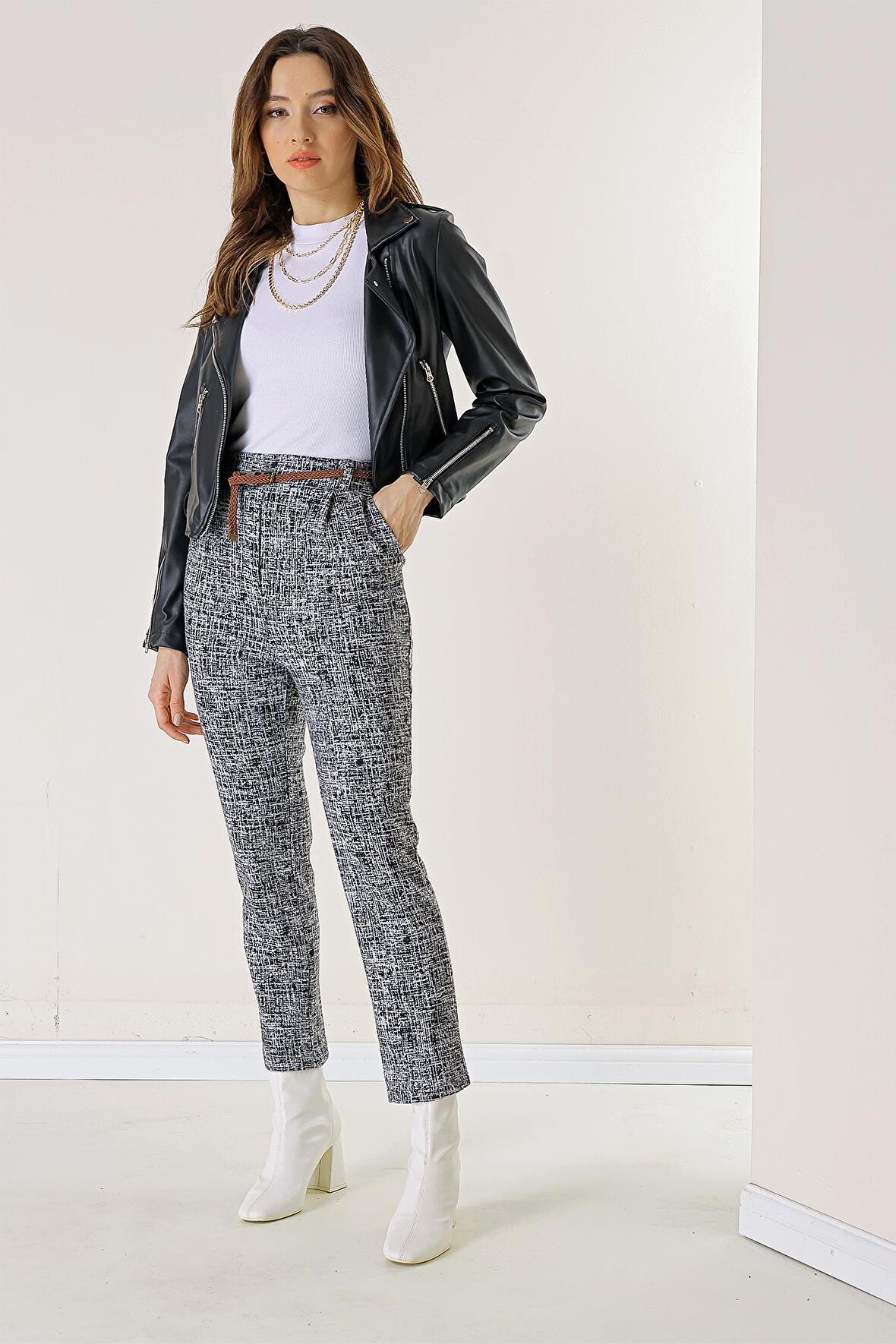 Beli Lastikli Kemerli Yandan Cepli Cam Kırığı Desen Dar Paça Pantolon