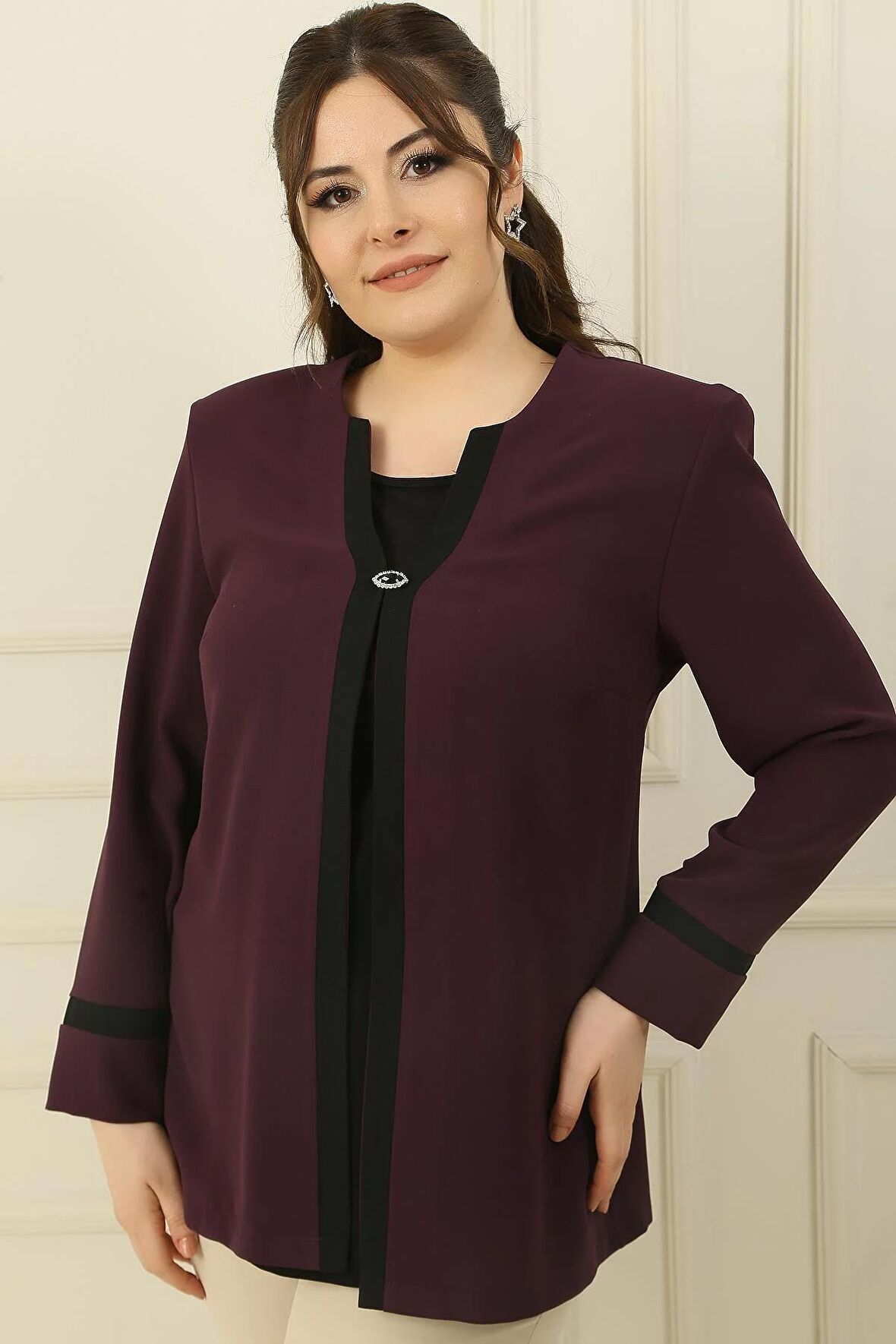 İçi Likralı Atlet Omuzlar Vatkalı Garnili Büyük Beden Krep Ceket 2'li Takım