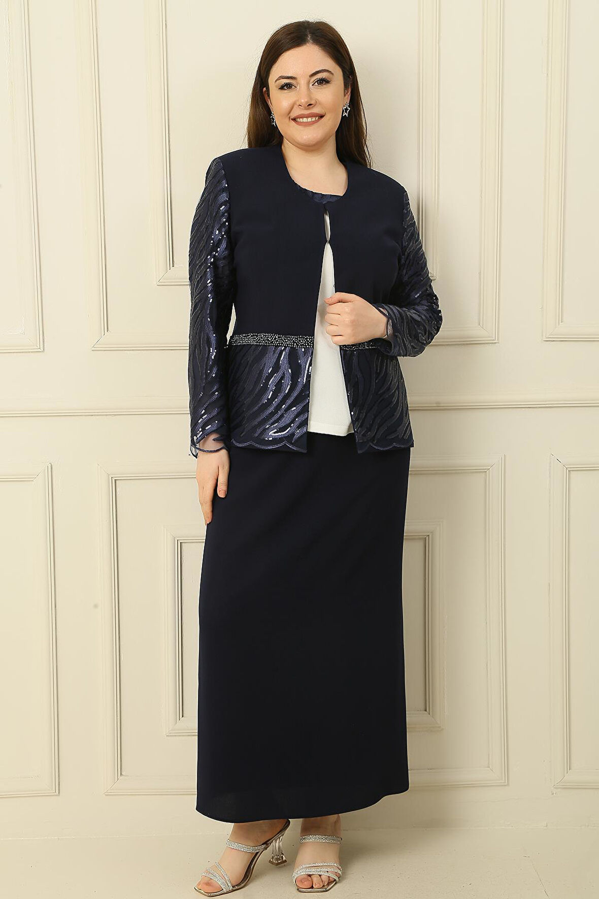 İçi Yarım Ay Kol Bluz Pul NakışişlemeBoncuk Detaylı Ceket Etek Astarlı Büyük Beden 3'lü Takım