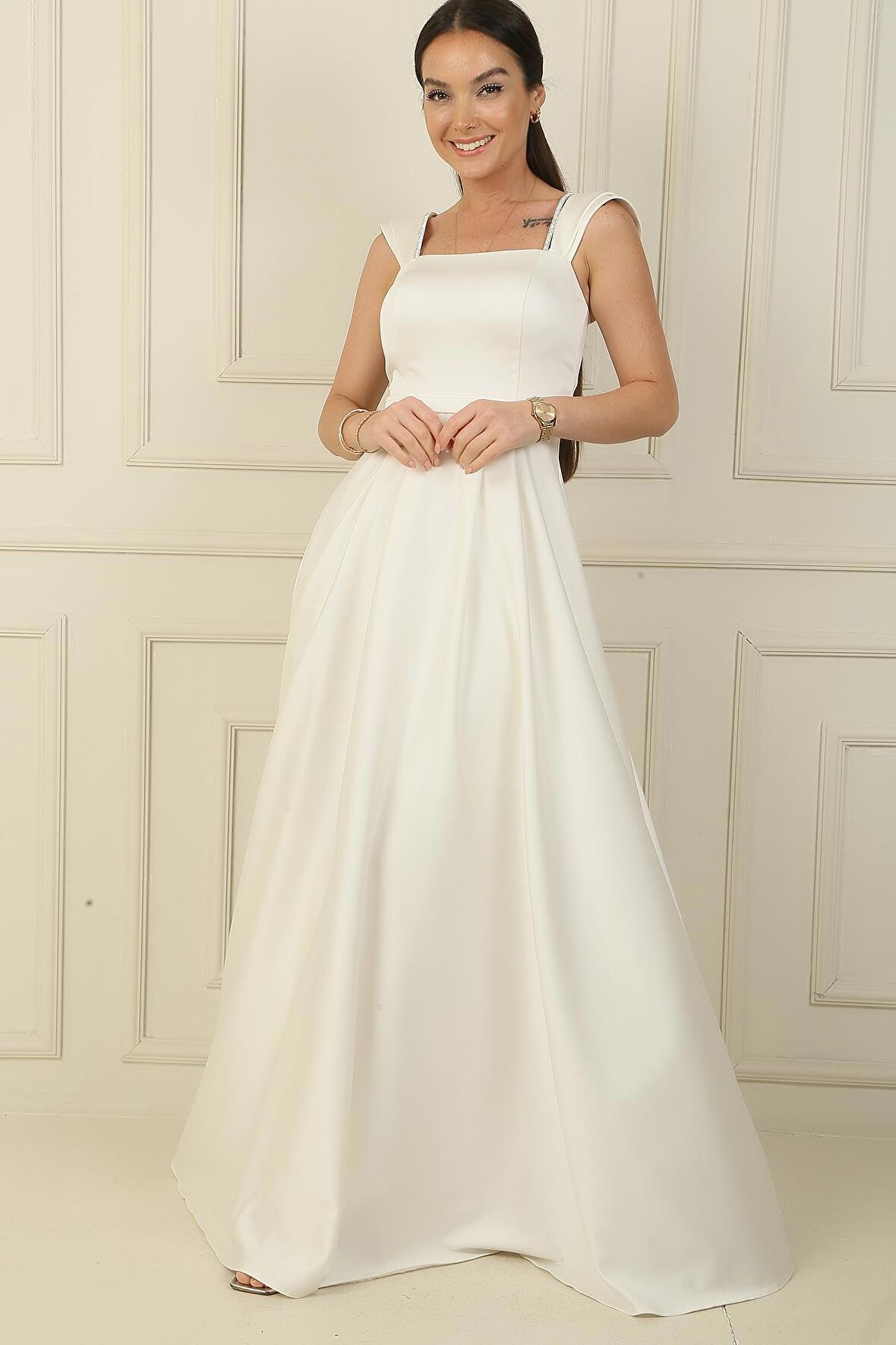 Askılı Taş Detaylı Kare Yaka Astarlı Uzun Saten Elbise