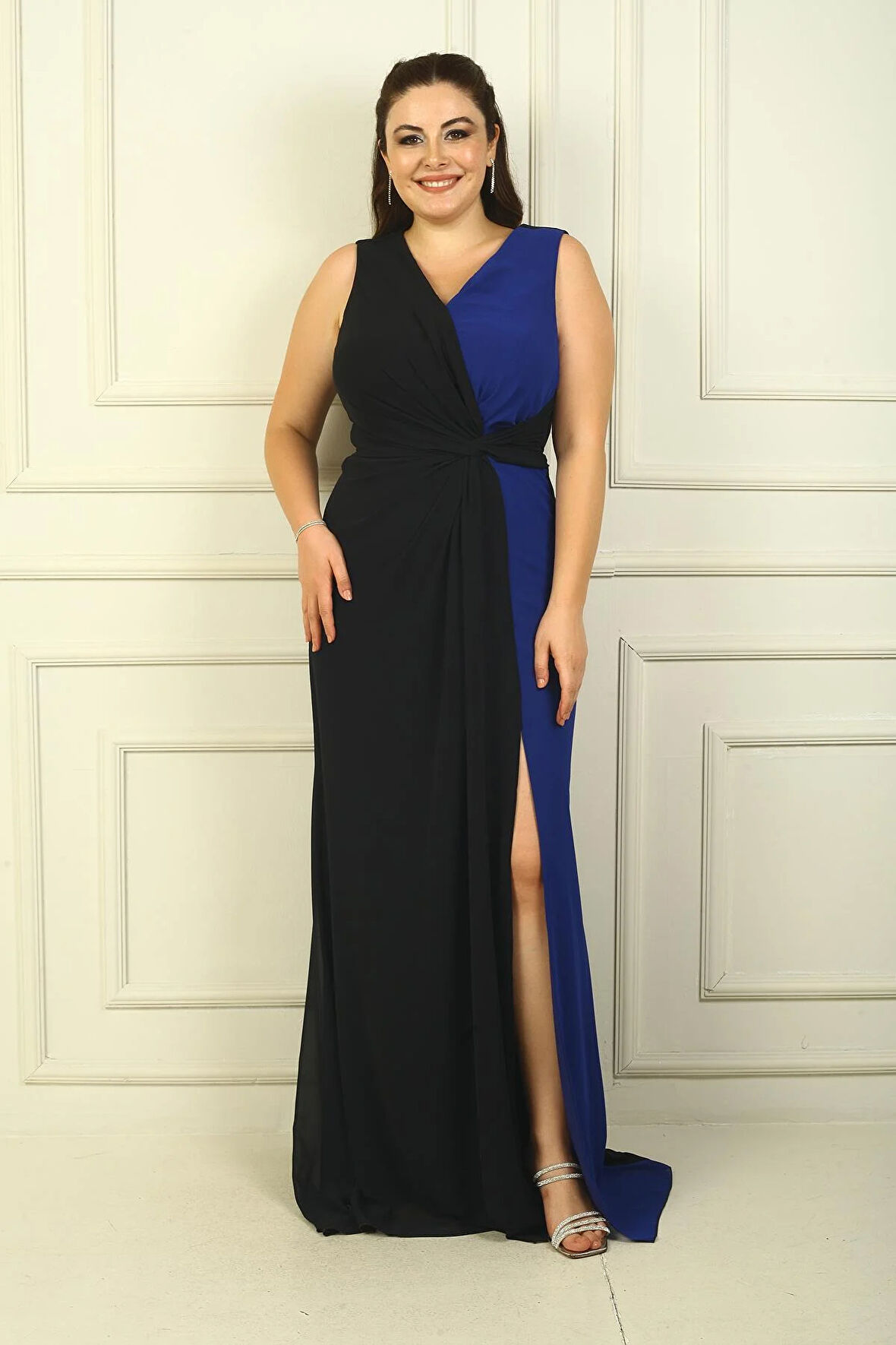 Kruvaze Yaka Önü Büzgülü Astarlı 2 Renk Büyük Beden Şifon Uzun Elbise