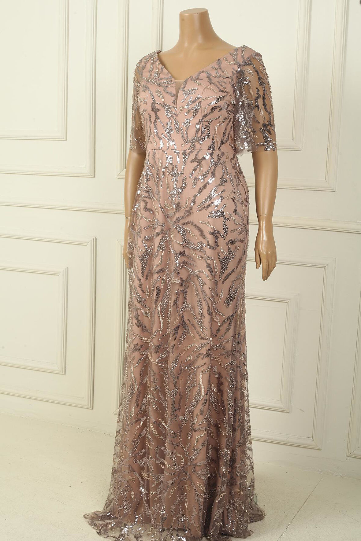 Kadın Ön Arka V Yaka Boncuk-Pul İşlemeli Astarlı Büyük Beden Elbise