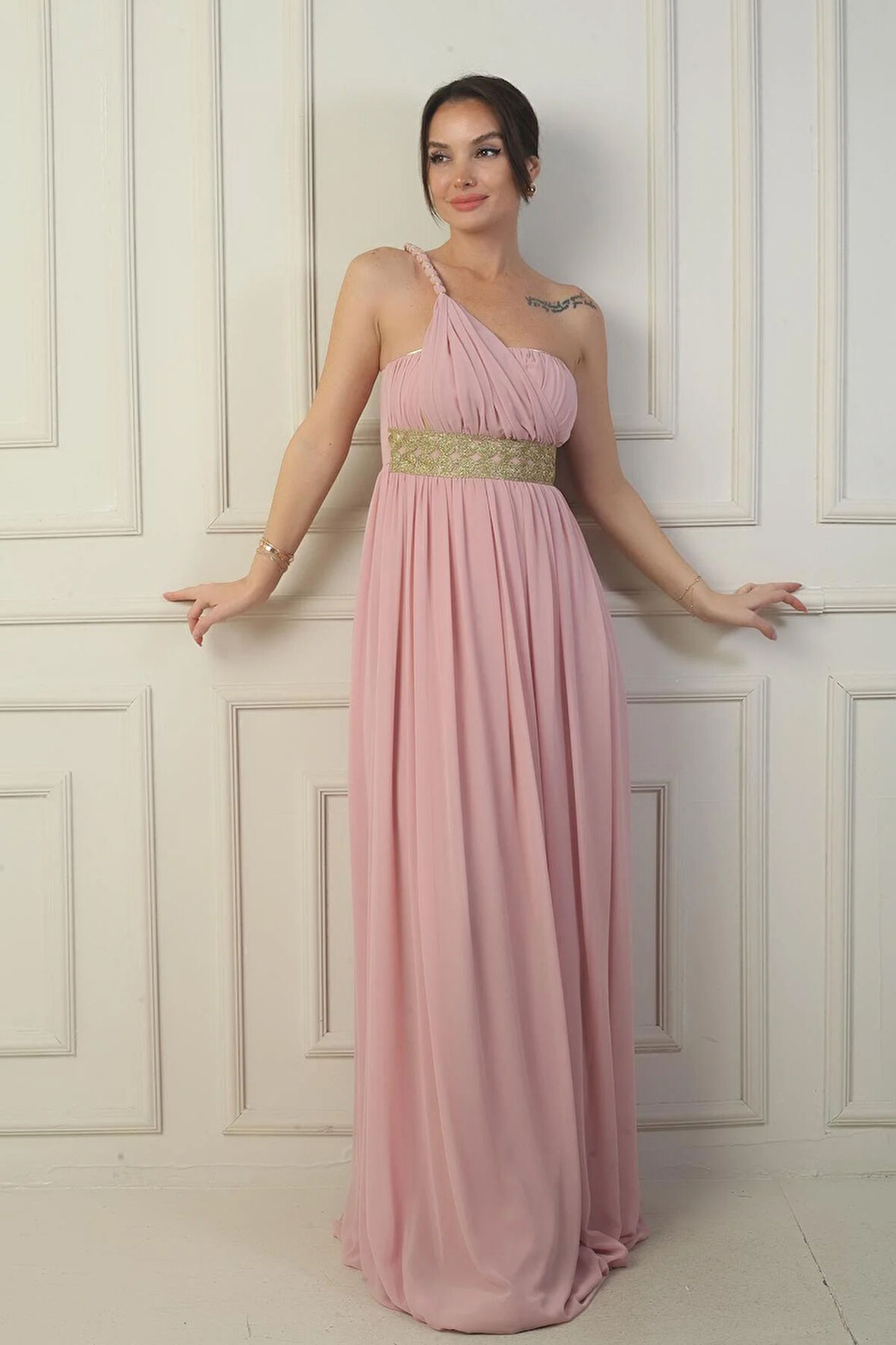 Kadın Tek Omuz Askılı Önü Hasır Astarlı Şifon Uzun Elbise