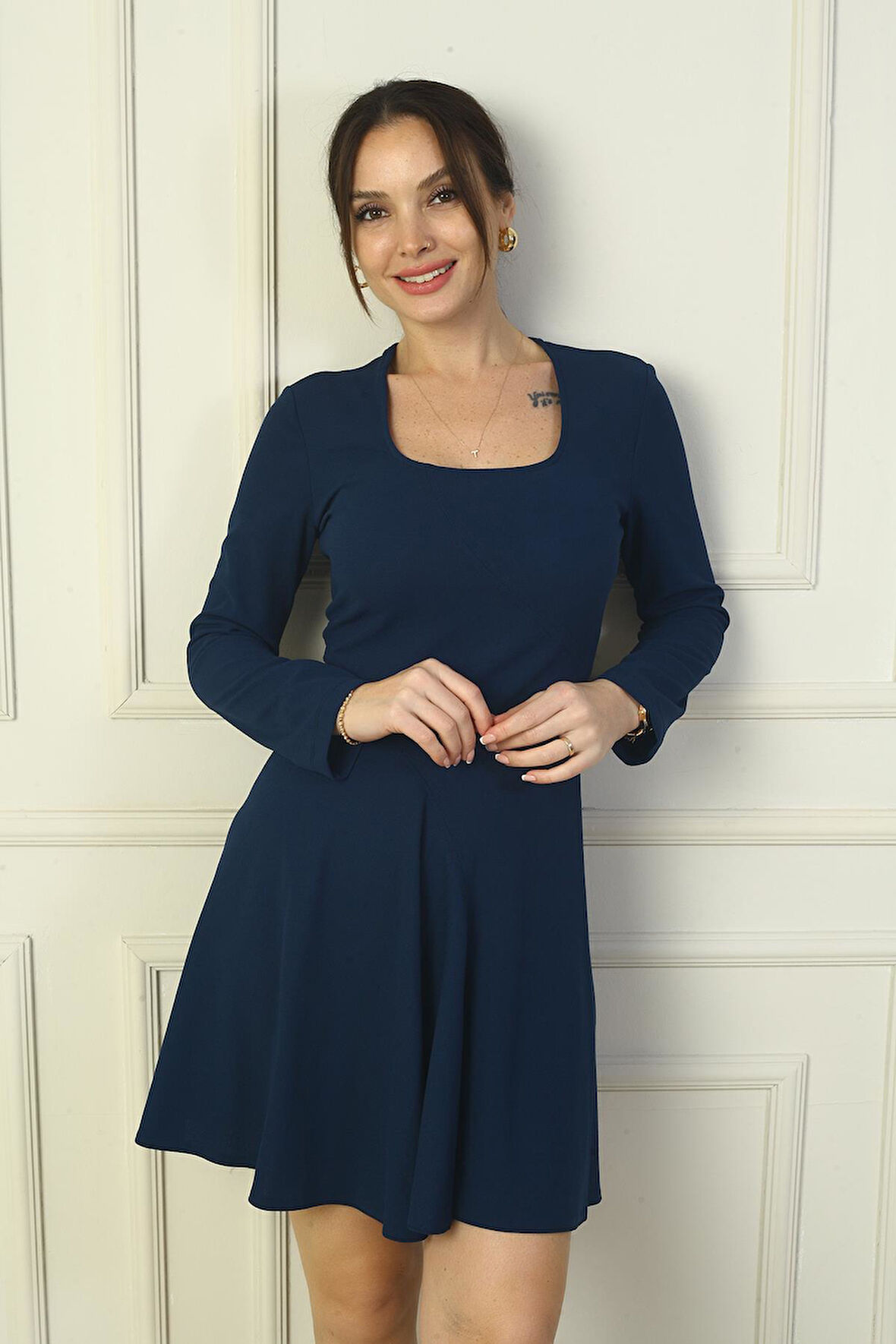 Kadın U Yaka Kısa Krep Elbise