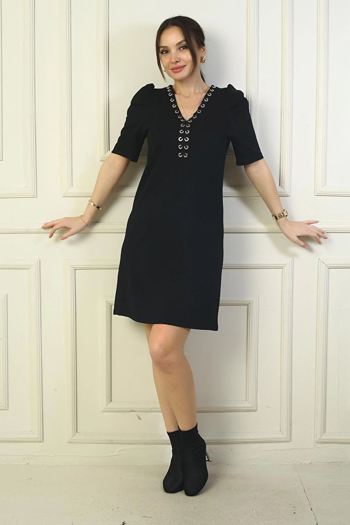 Kadın Yaka Detaylı Kısa Karpuz Kollu Kısa Elbise